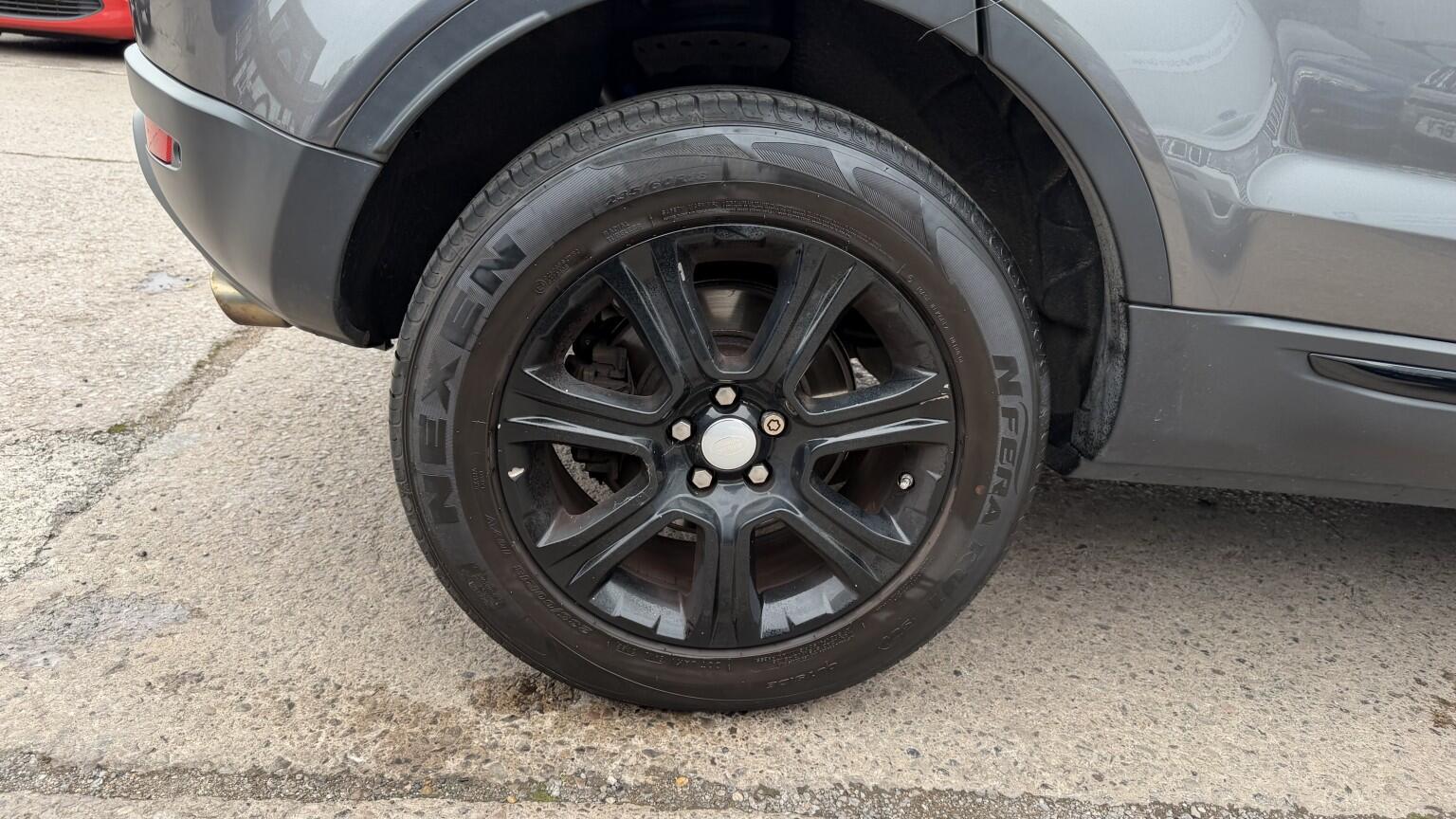 Land Rover Range Rover Evoque view 46