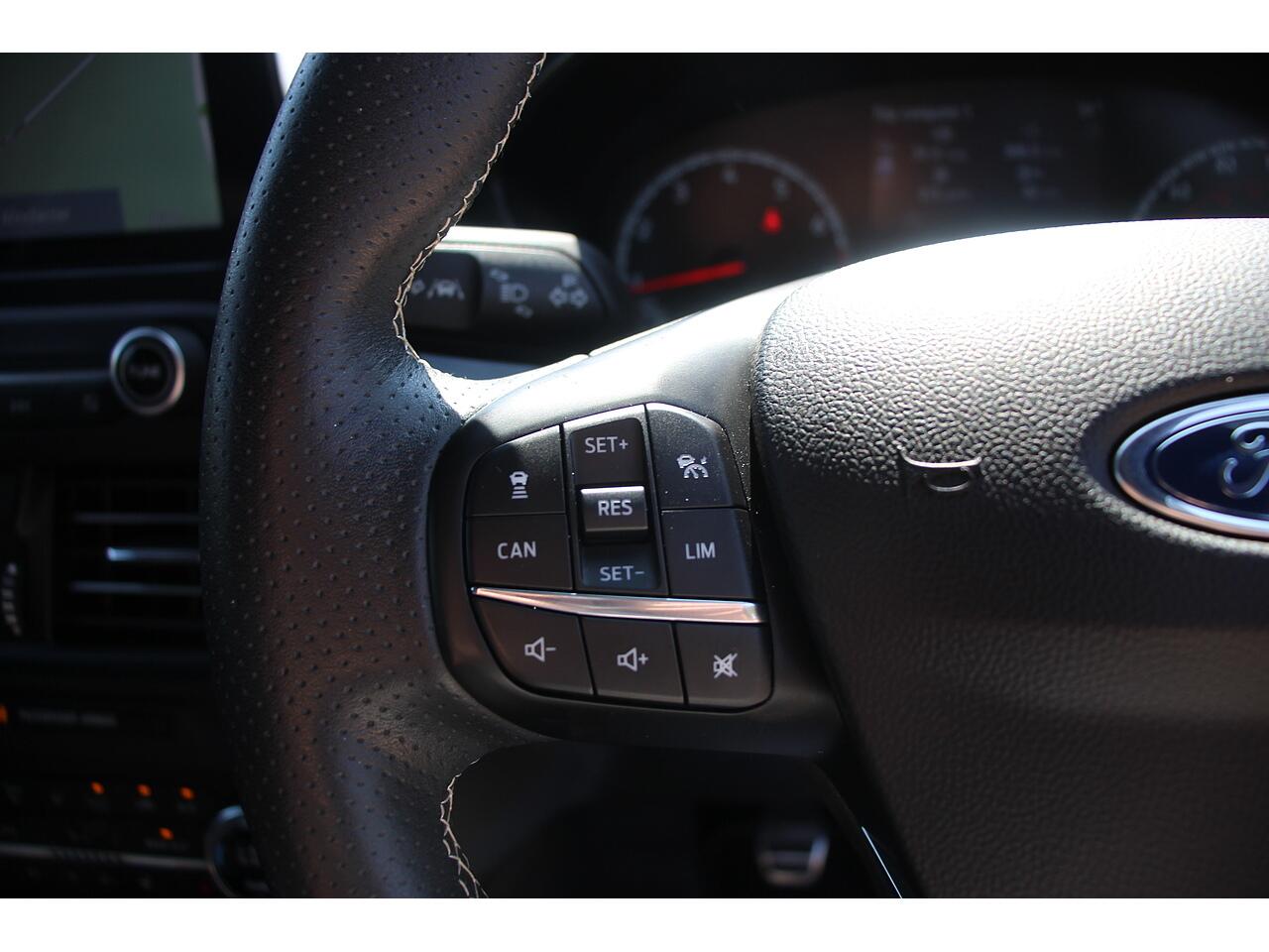 Ford Focus view 31