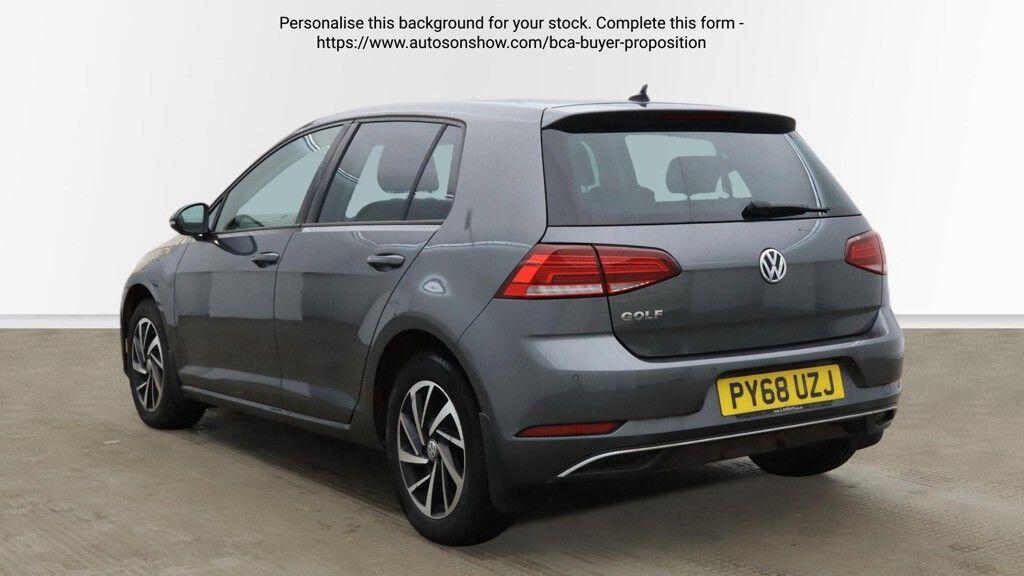 Volkswagen Golf view 4