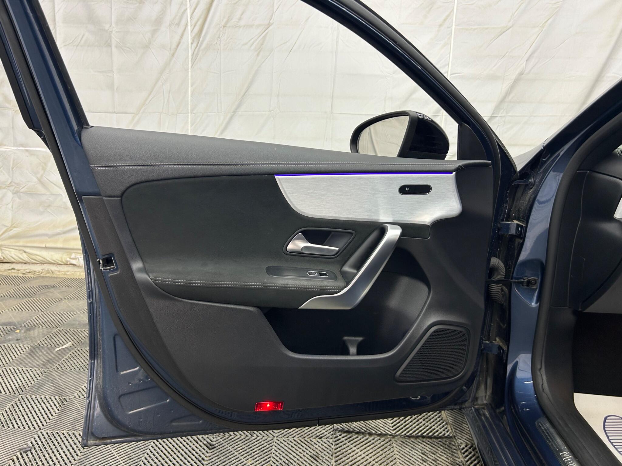 Mercedes-Benz A Class view 28