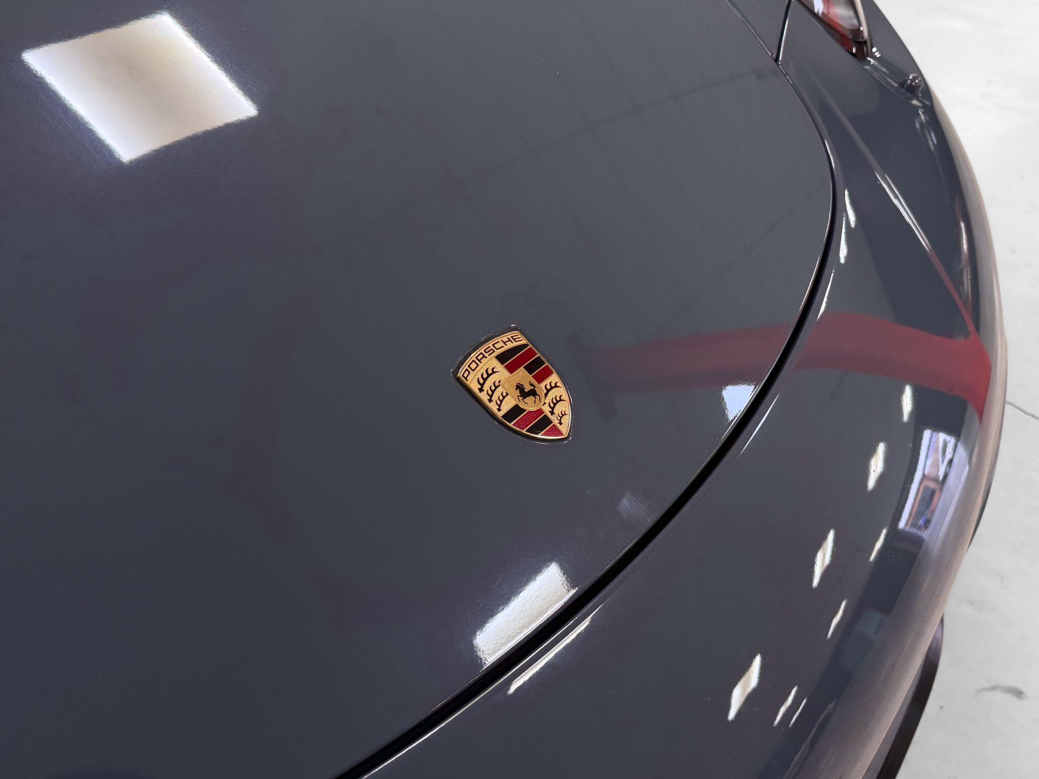 Porsche 911 view 47