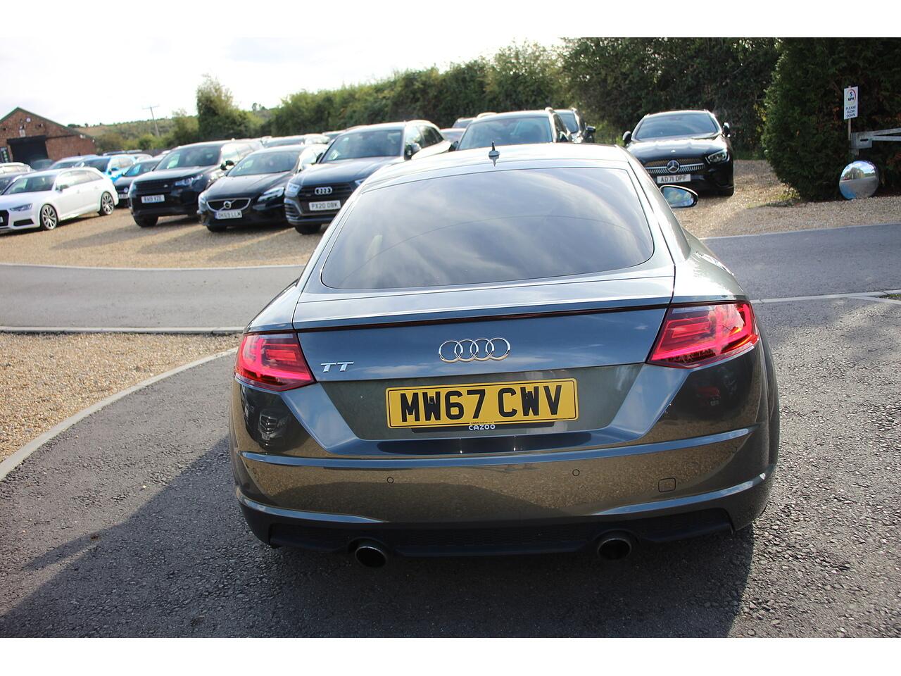 Audi TT view 10