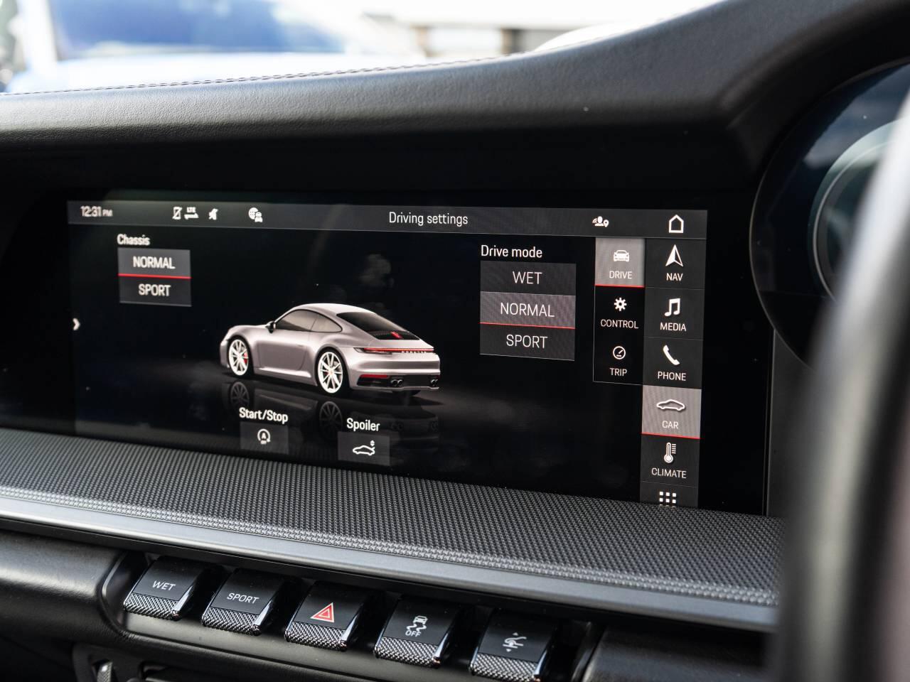 Porsche 911 view 34