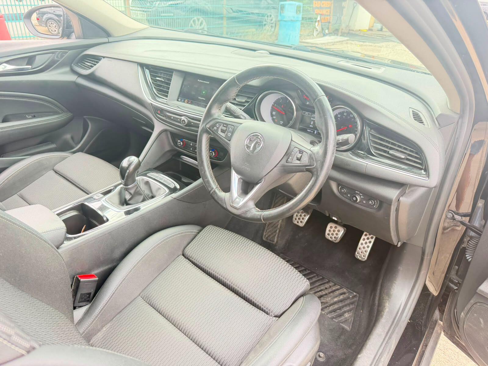 Vauxhall Insignia view 11