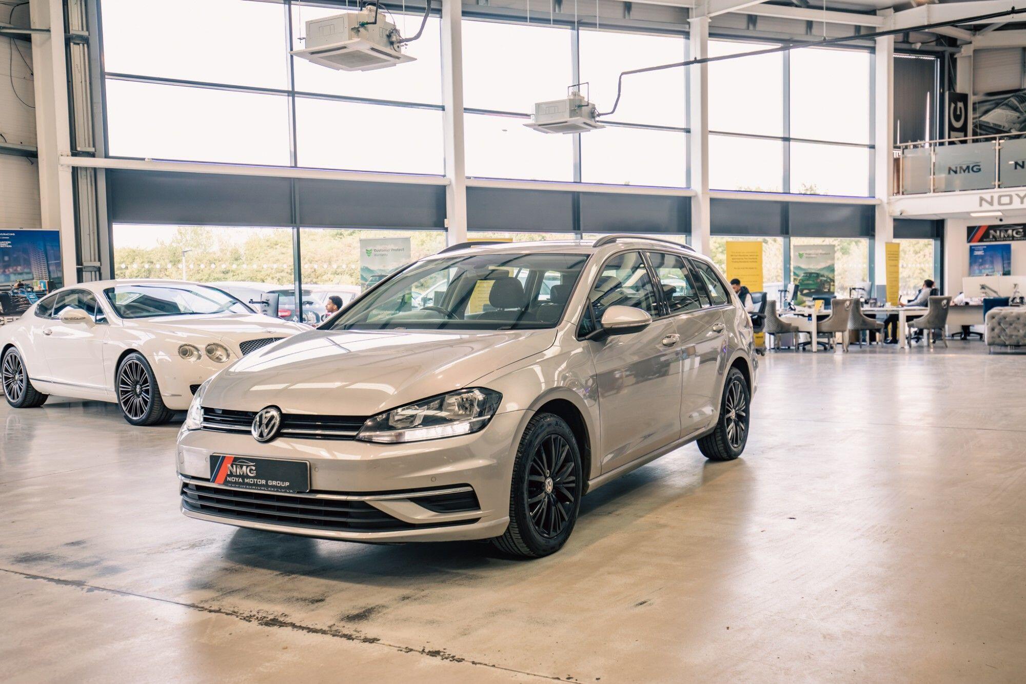 Volkswagen Golf view 28