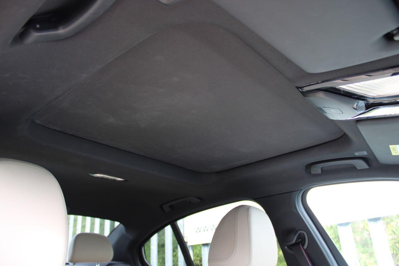 BMW 3 Series view 30