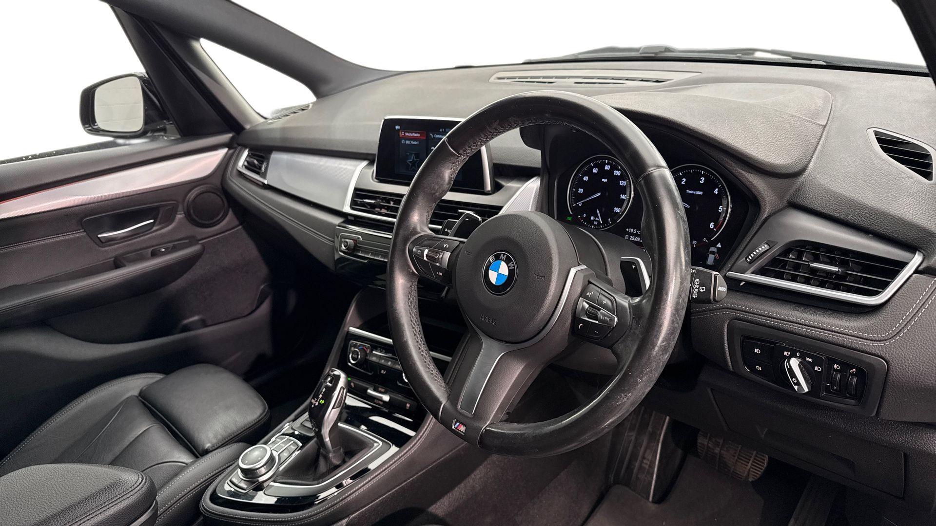 BMW 2 Series view 6