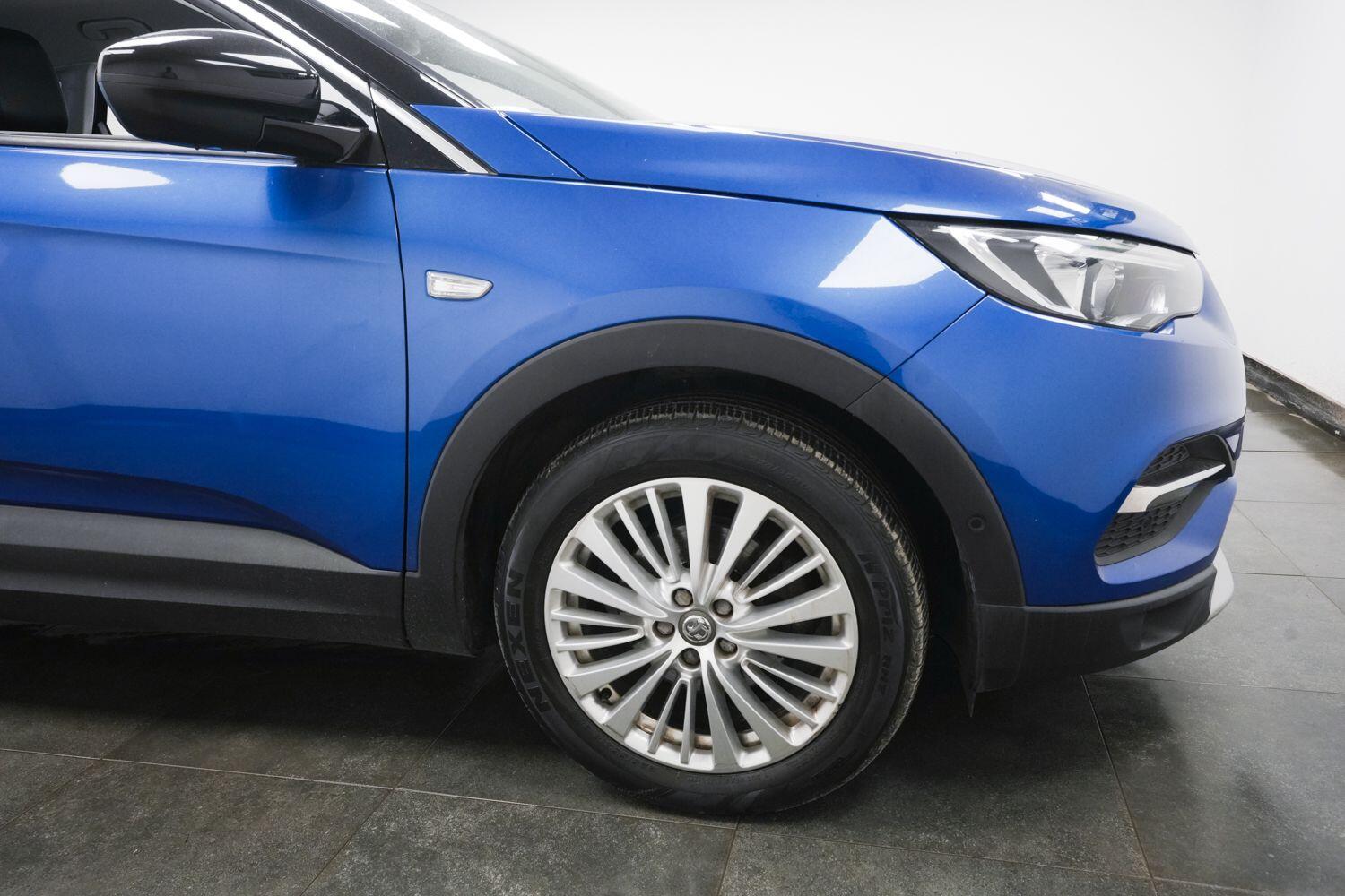 Vauxhall Grandland X view 4