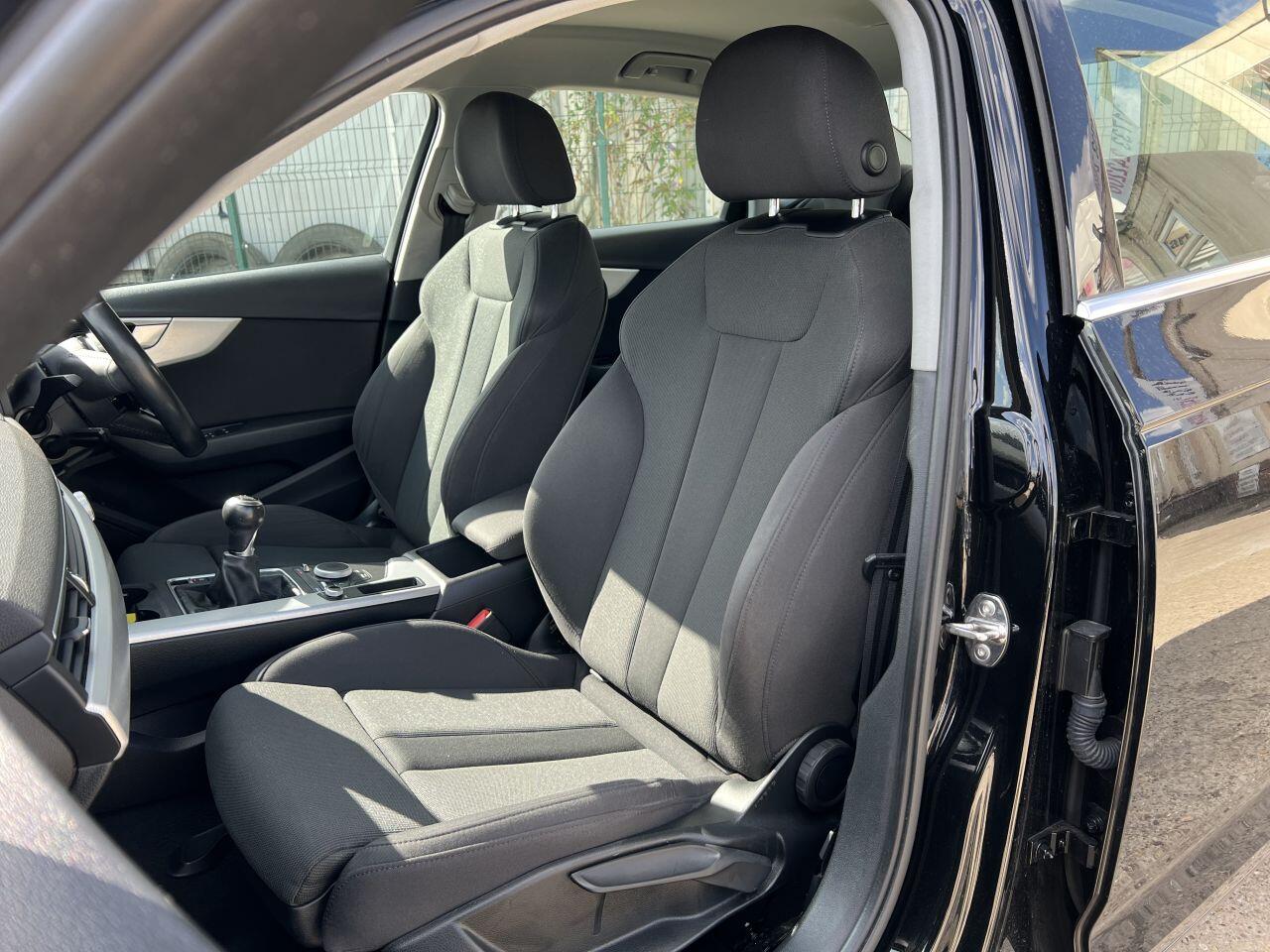 Audi A4 view 24