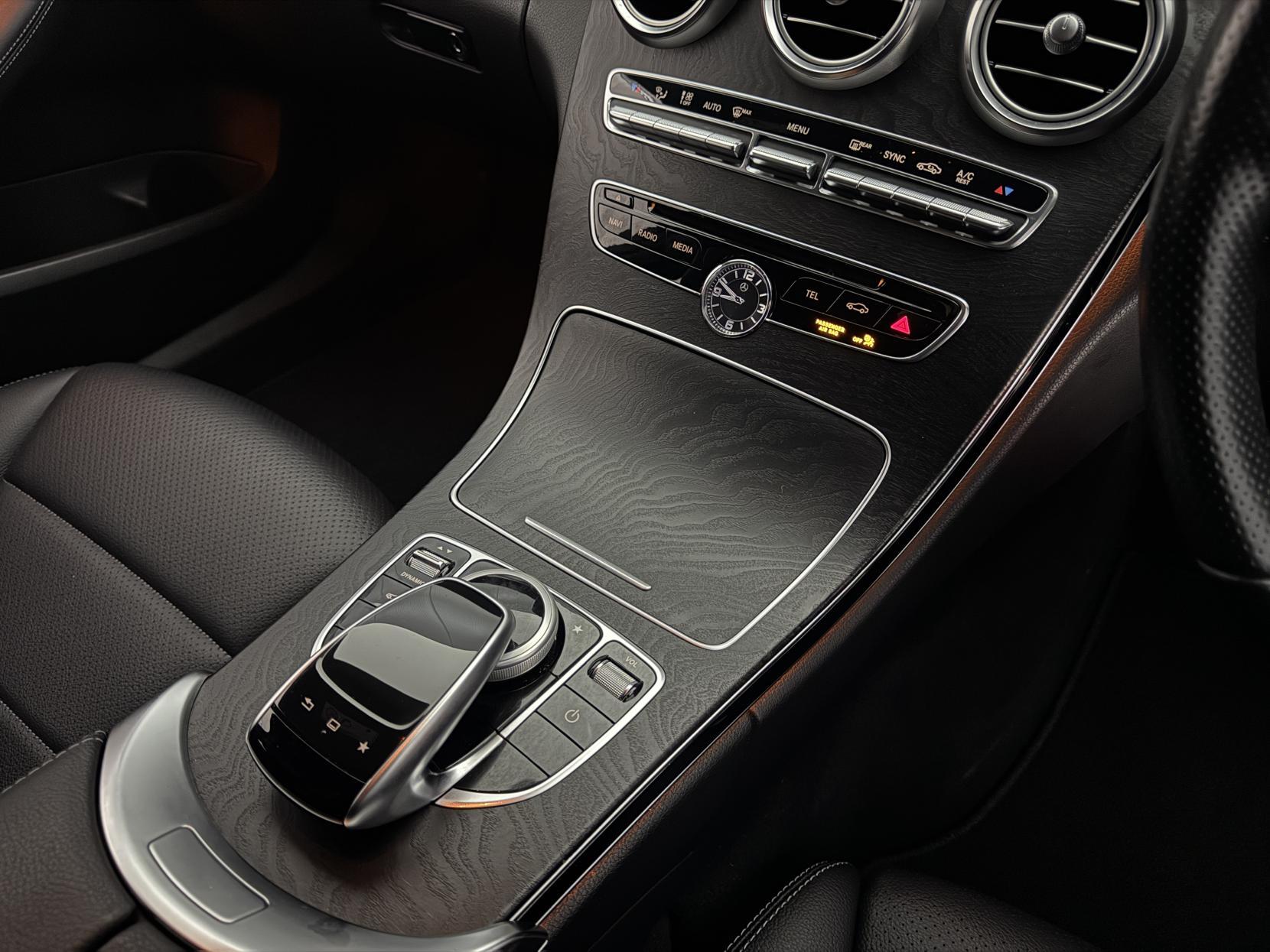 Mercedes-Benz C-Class view 77