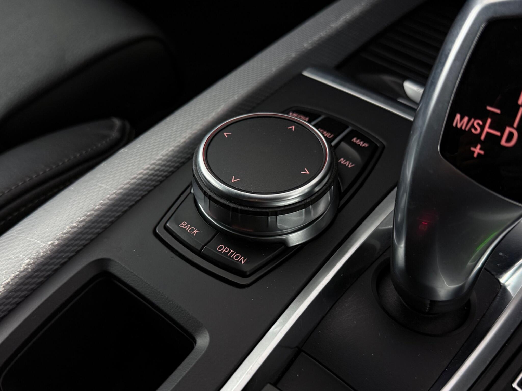 BMW X5 view 29