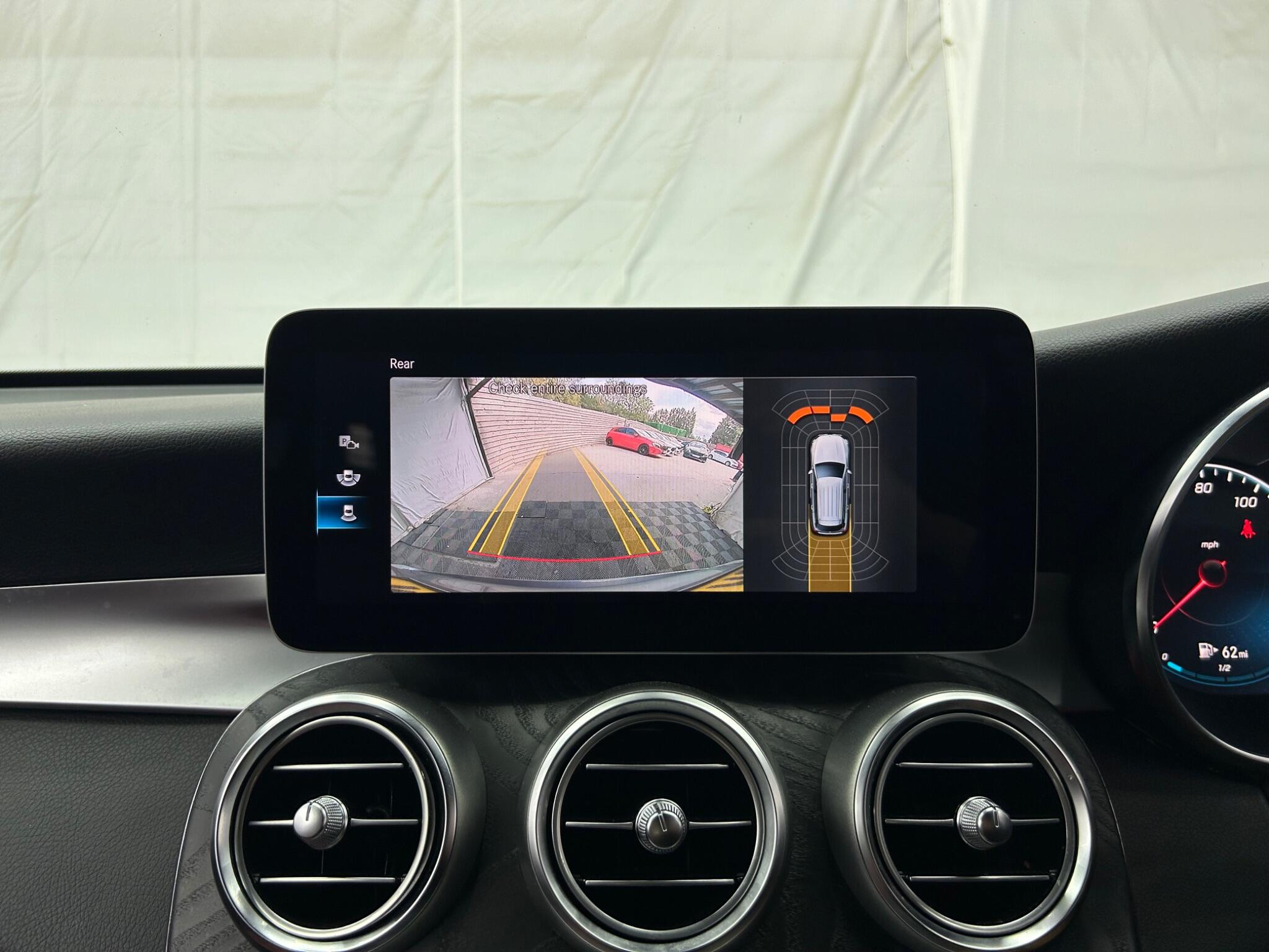 Mercedes-Benz GLC view 38