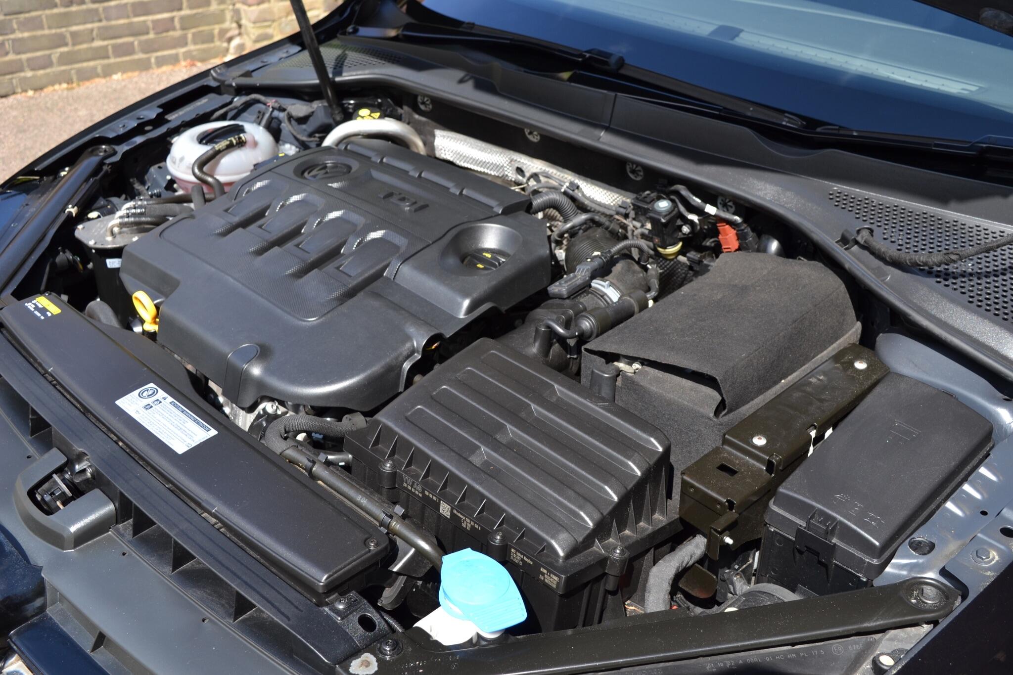 Volkswagen Golf view 24
