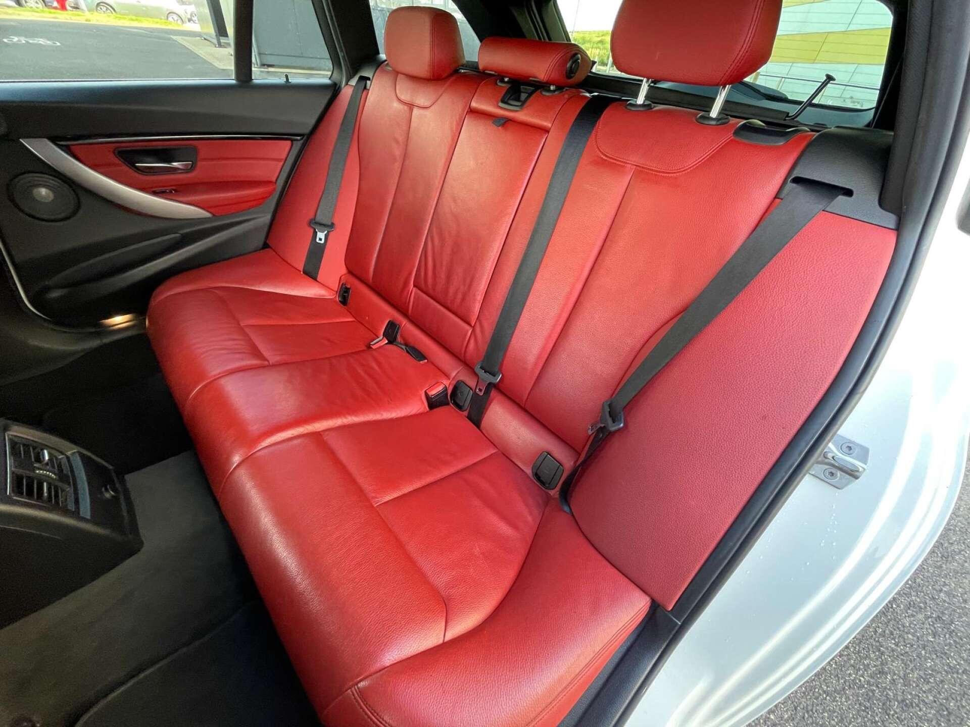 BMW 3 Series view 43