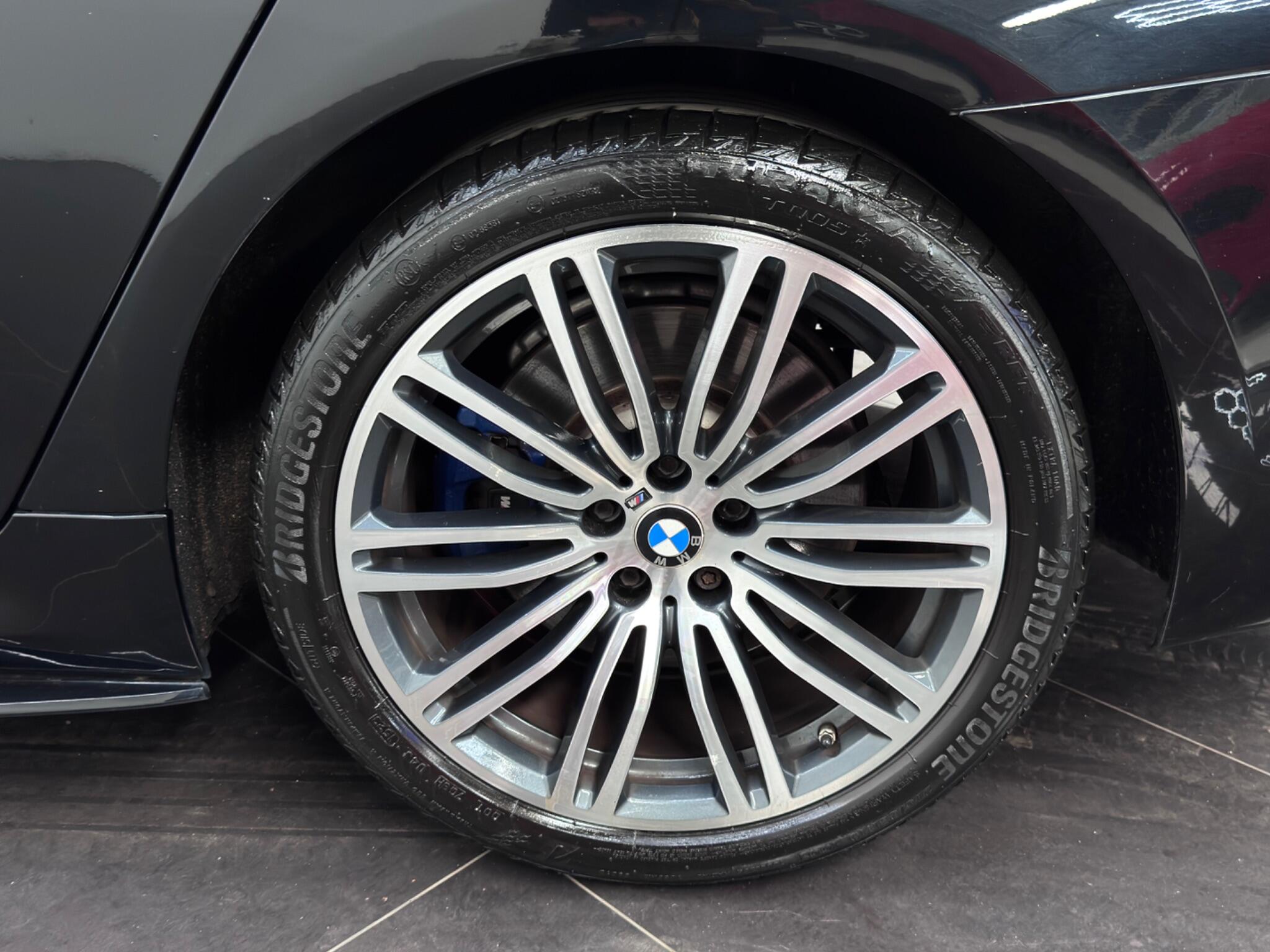 BMW 5 Series view 65