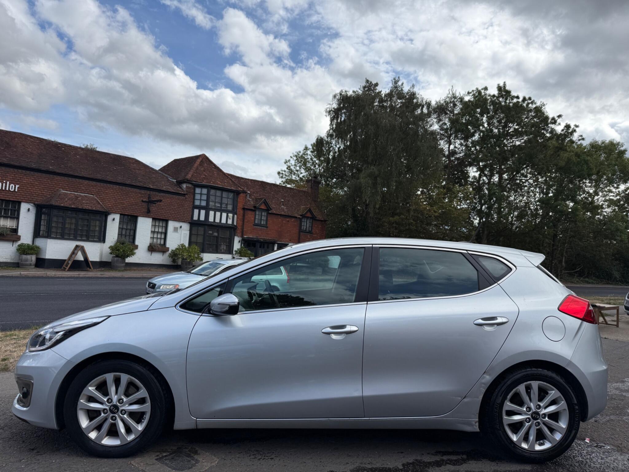Kia Ceed view 5