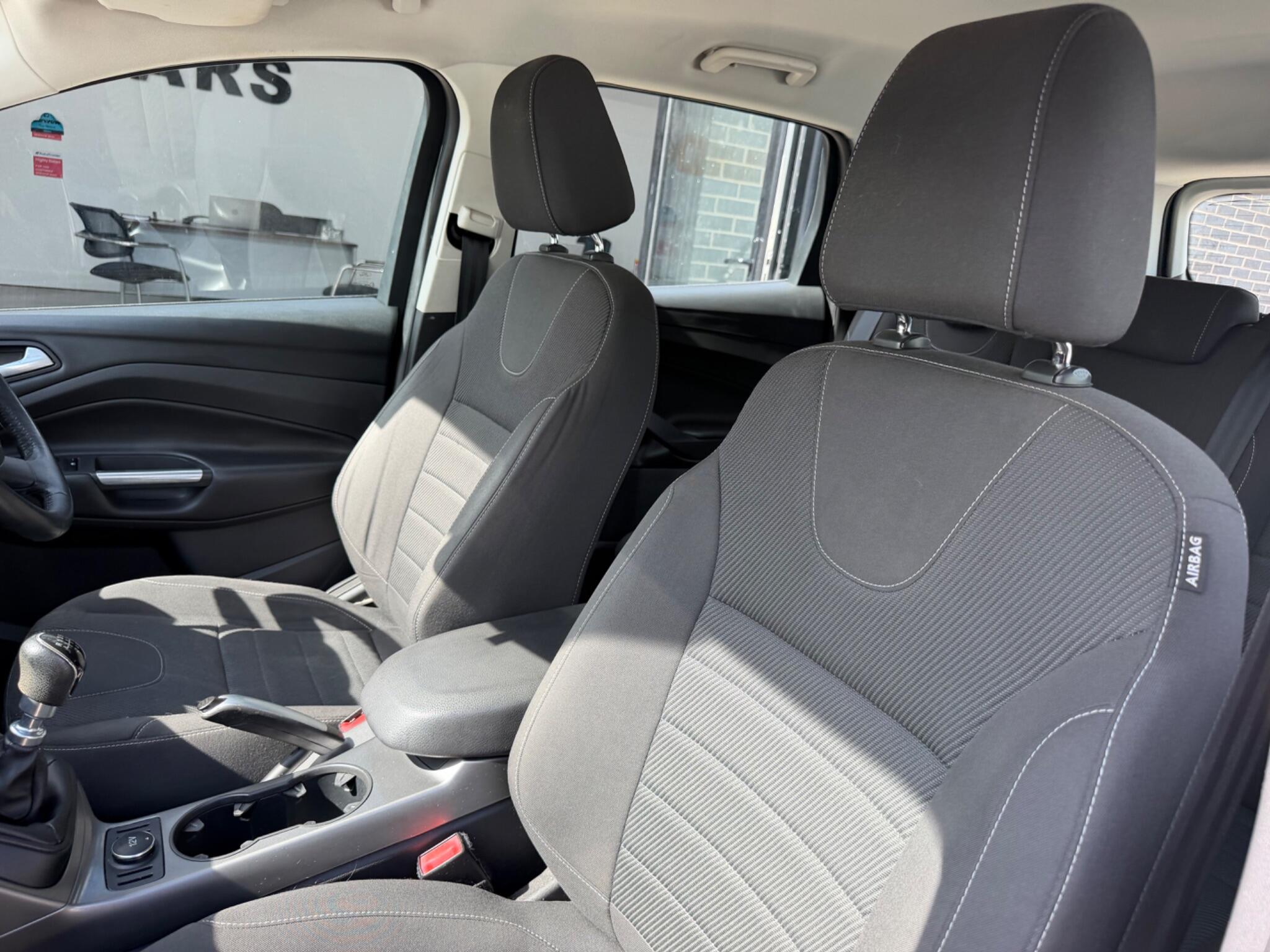 Ford Kuga view 17