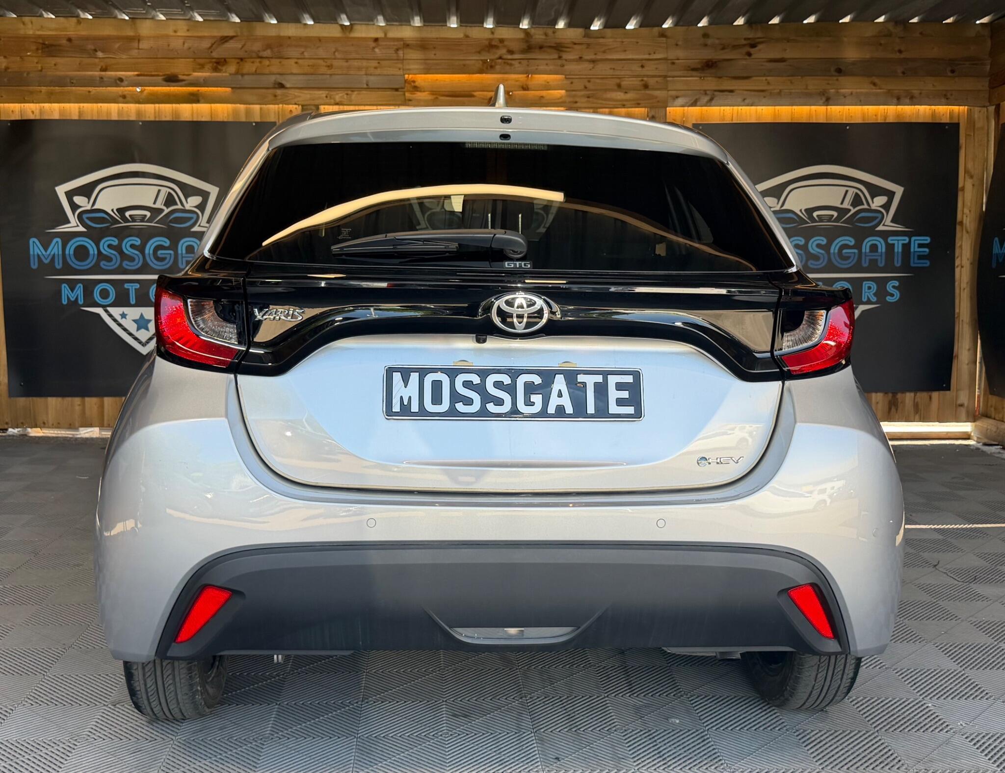 Toyota Yaris view 11