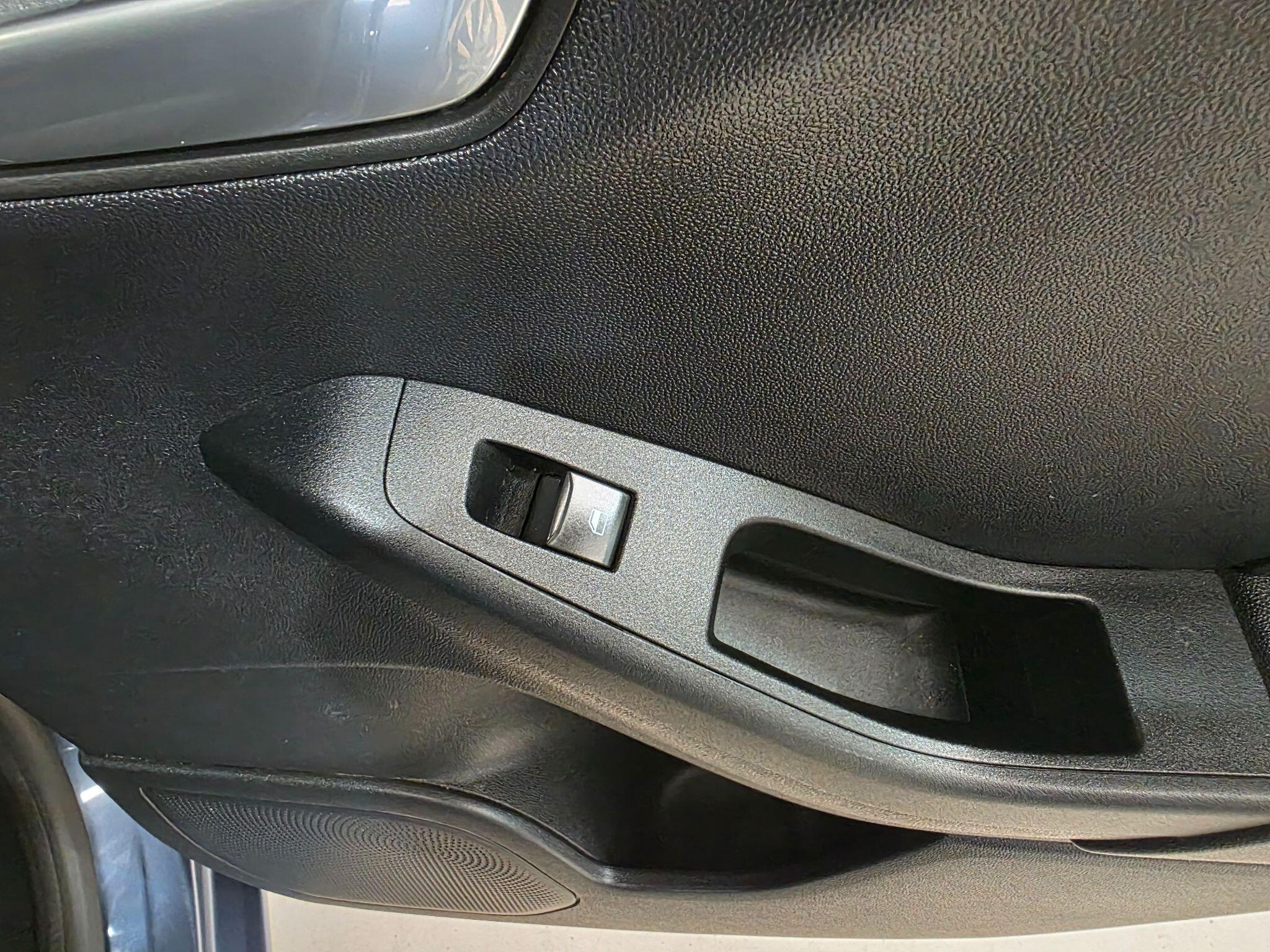 Ford Fiesta view 21