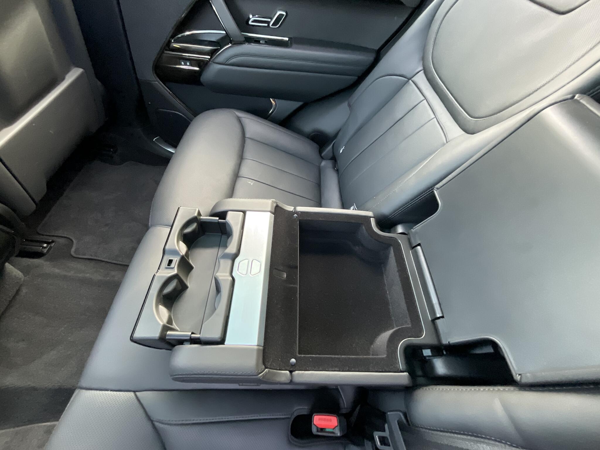 Land Rover Range Rover Sport view 16