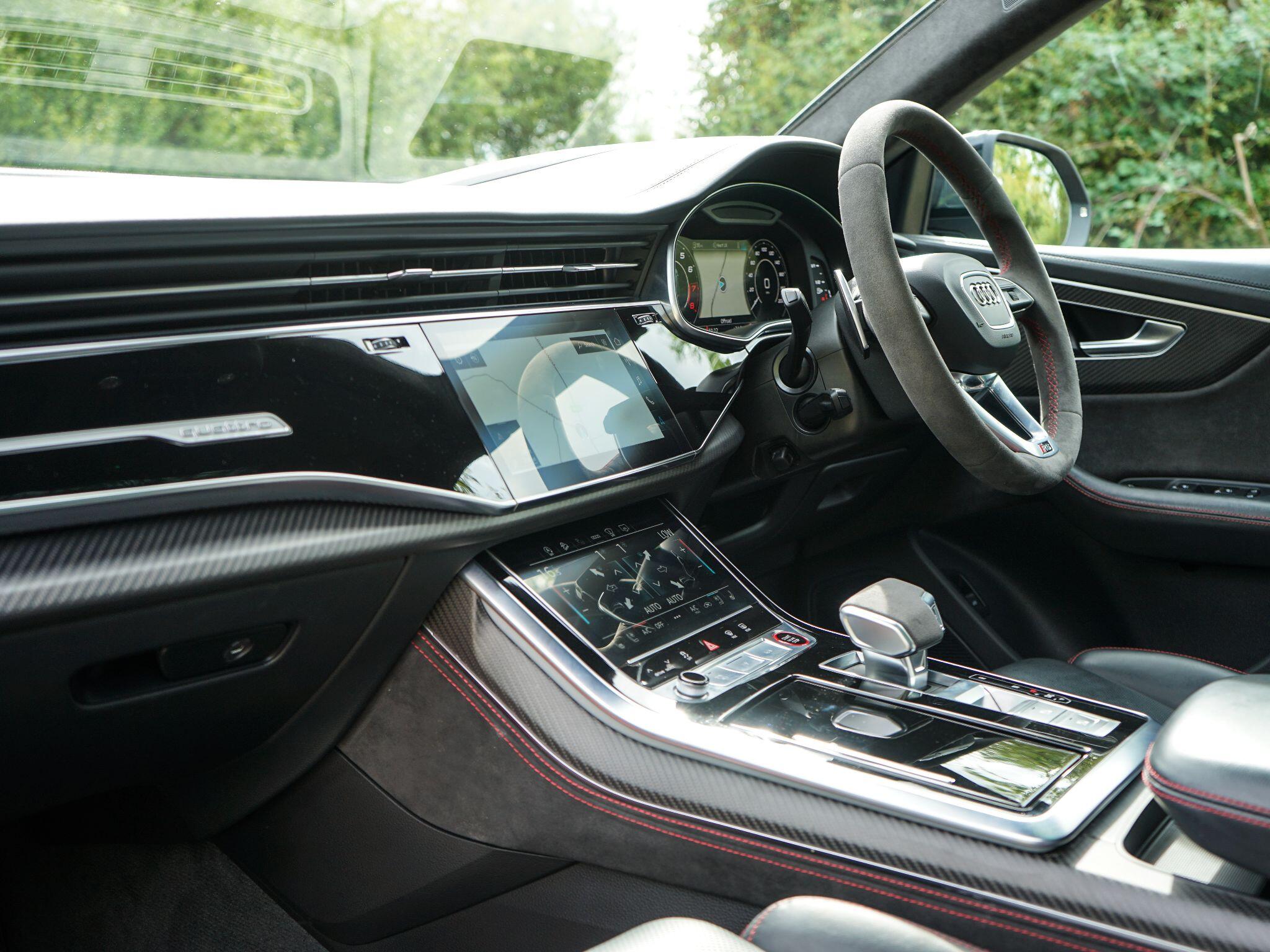 Audi RSQ8 view 20