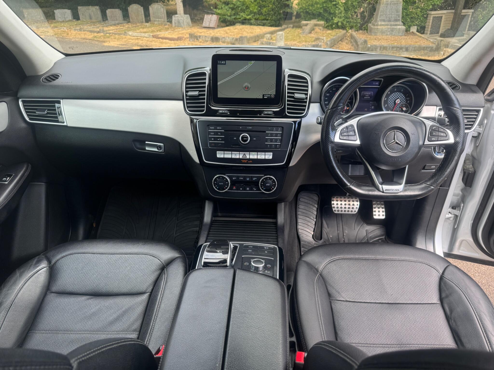 Mercedes-Benz Gle view 23