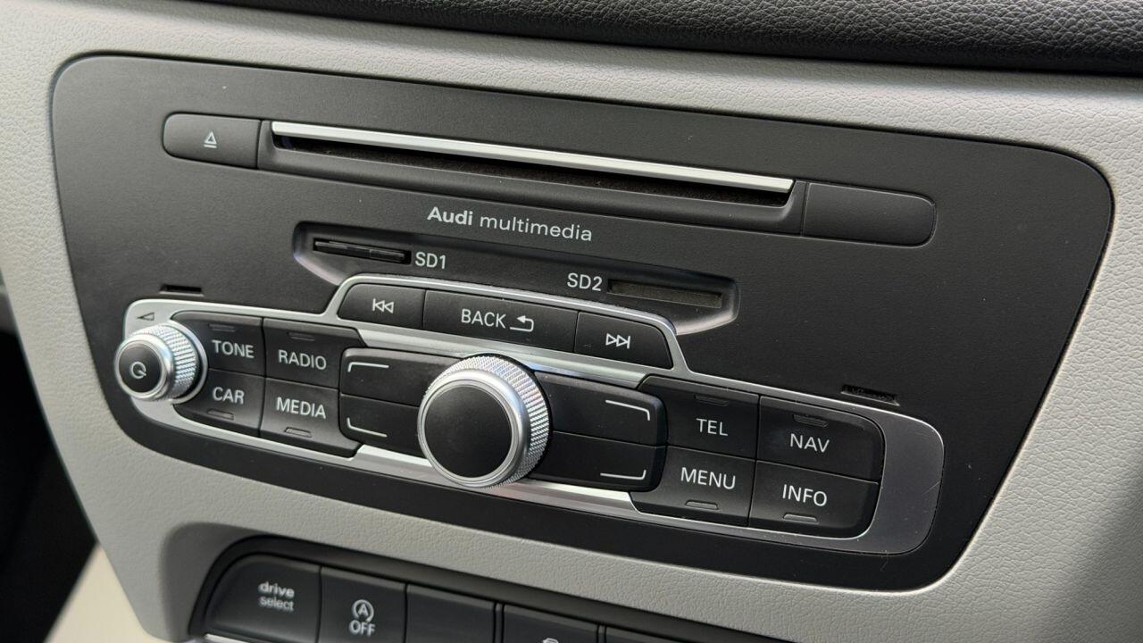Audi Q3 view 24