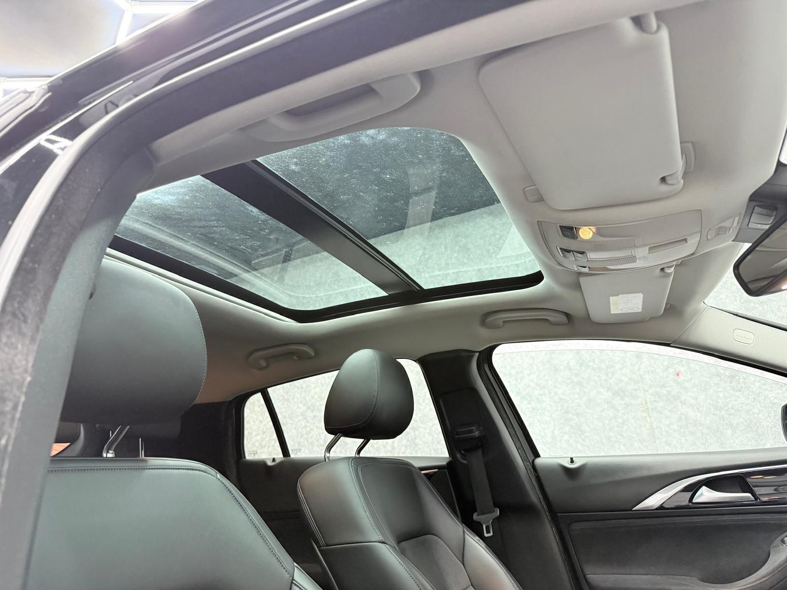 Infiniti Q30 view 7