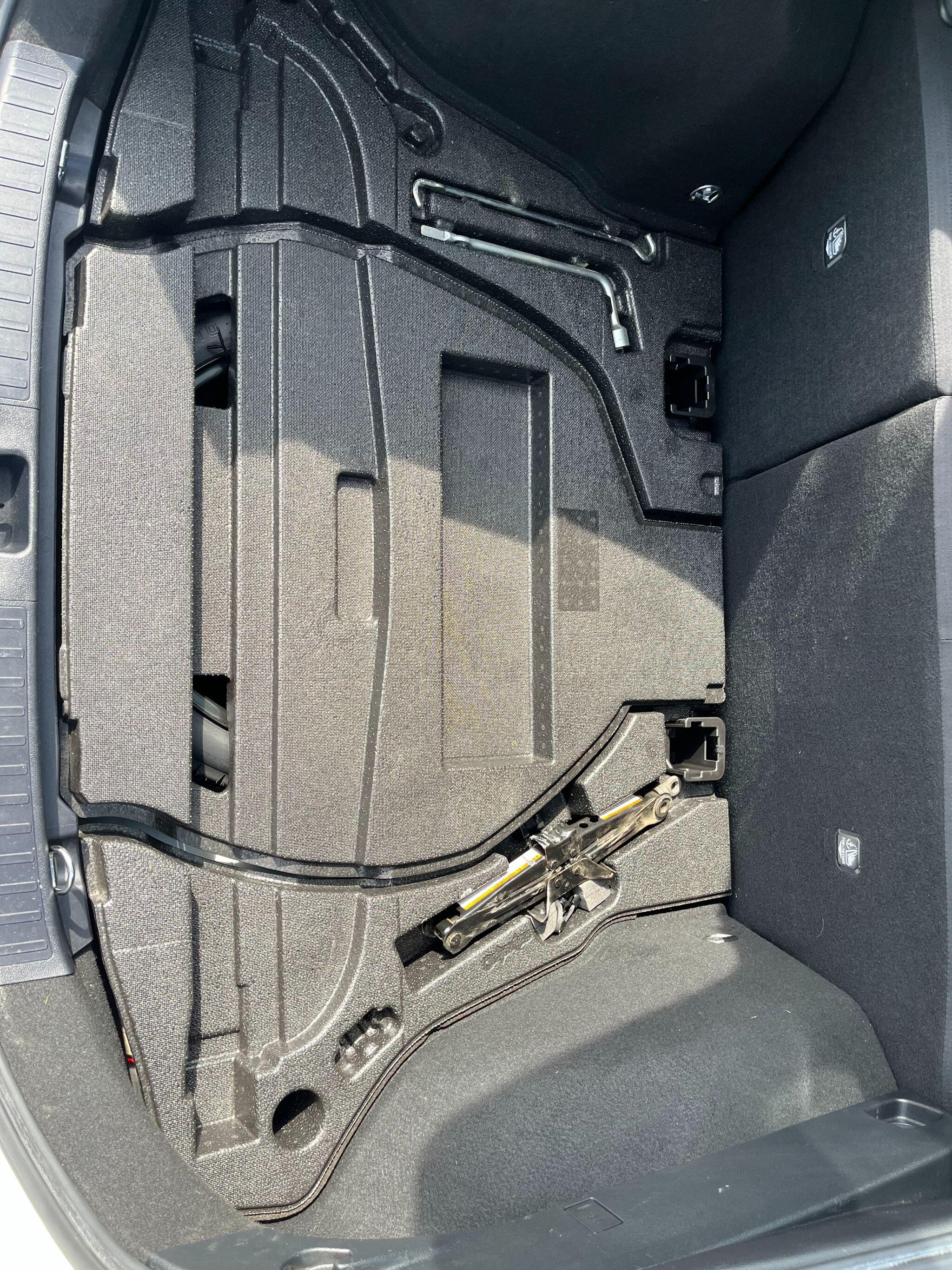 Toyota Prius view 41