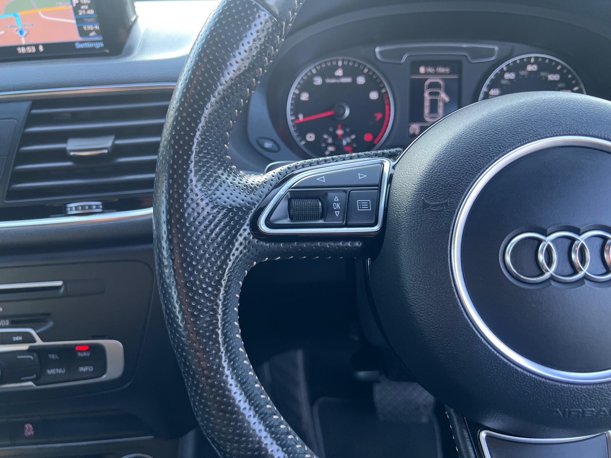 Audi Q3 view 26