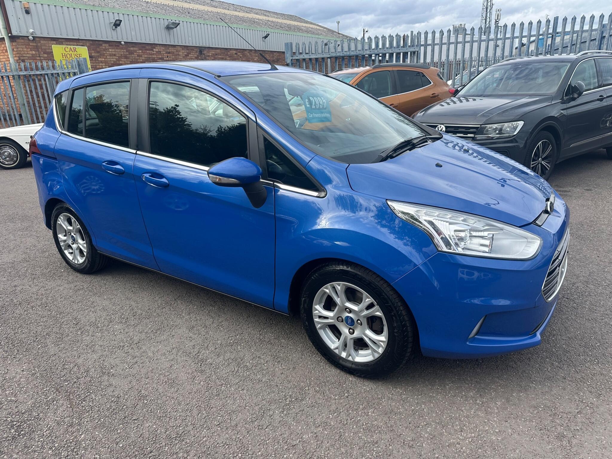 Ford B-Max view 7