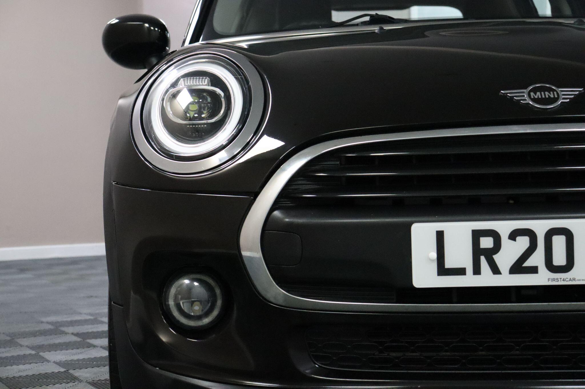 Mini Hatch view 25