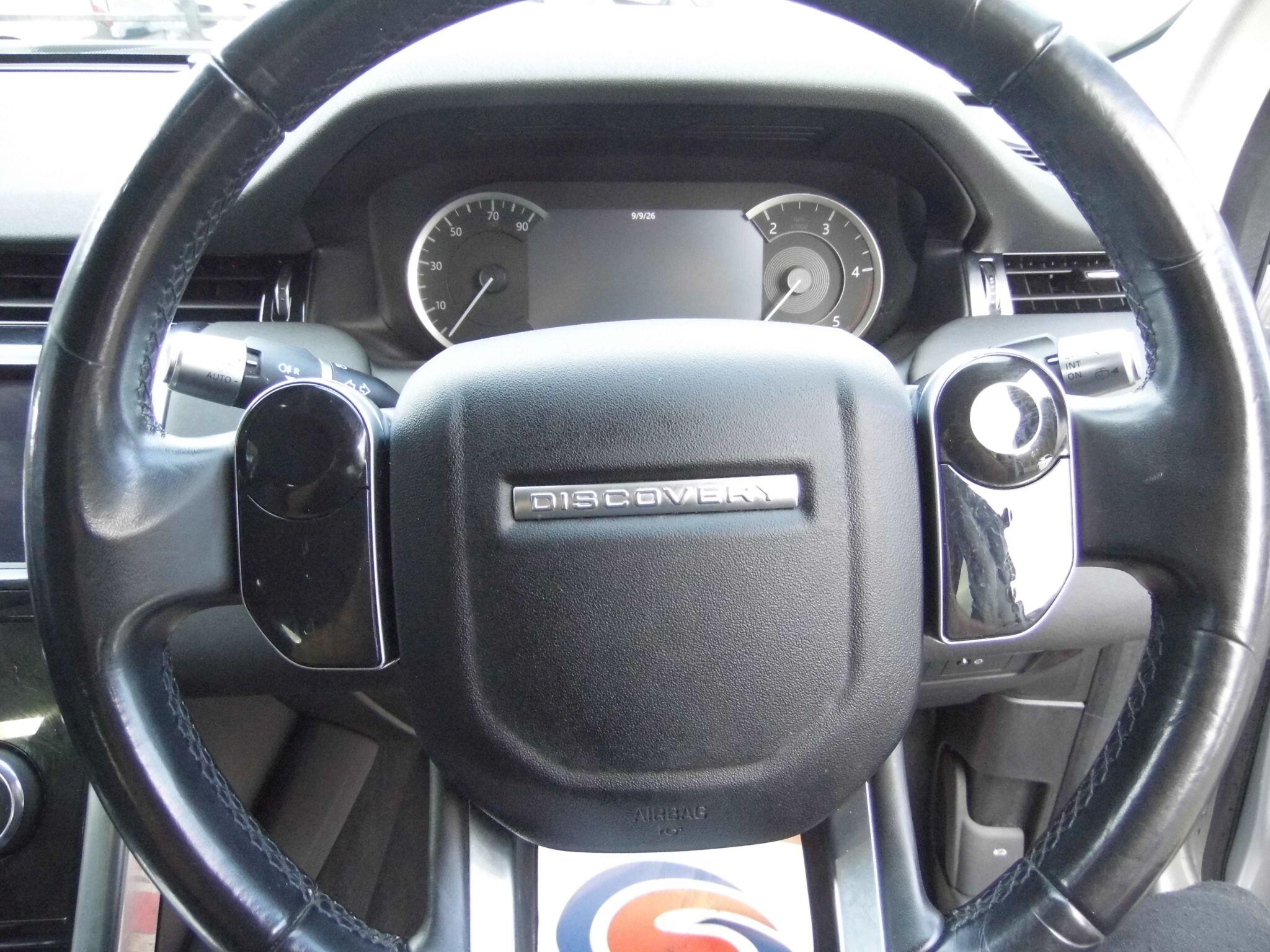 Land Rover Discovery Sport view 28