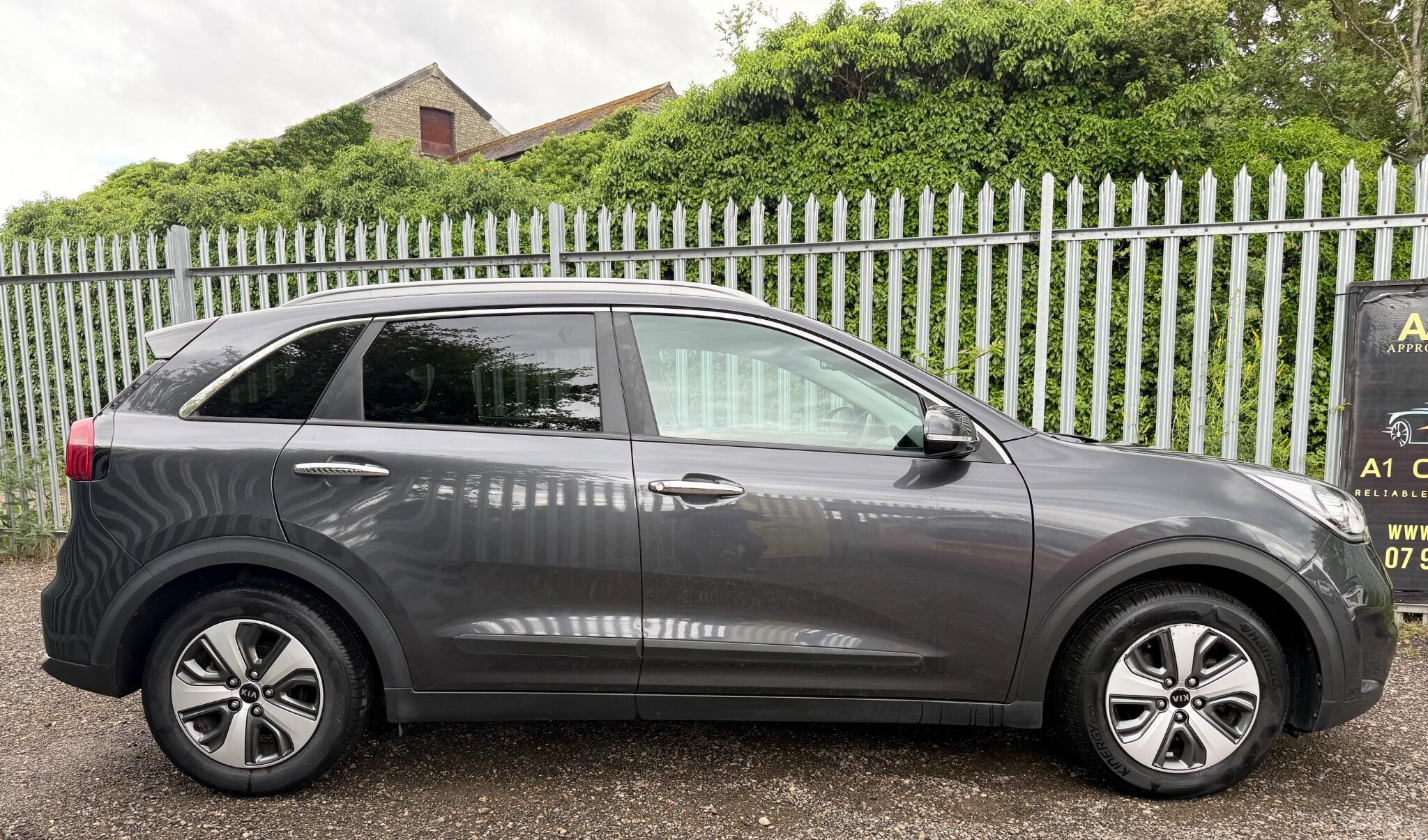 2018 Kia Niro image 15