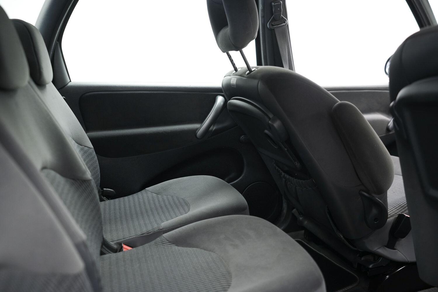 Citroen Xsara Picasso view 14