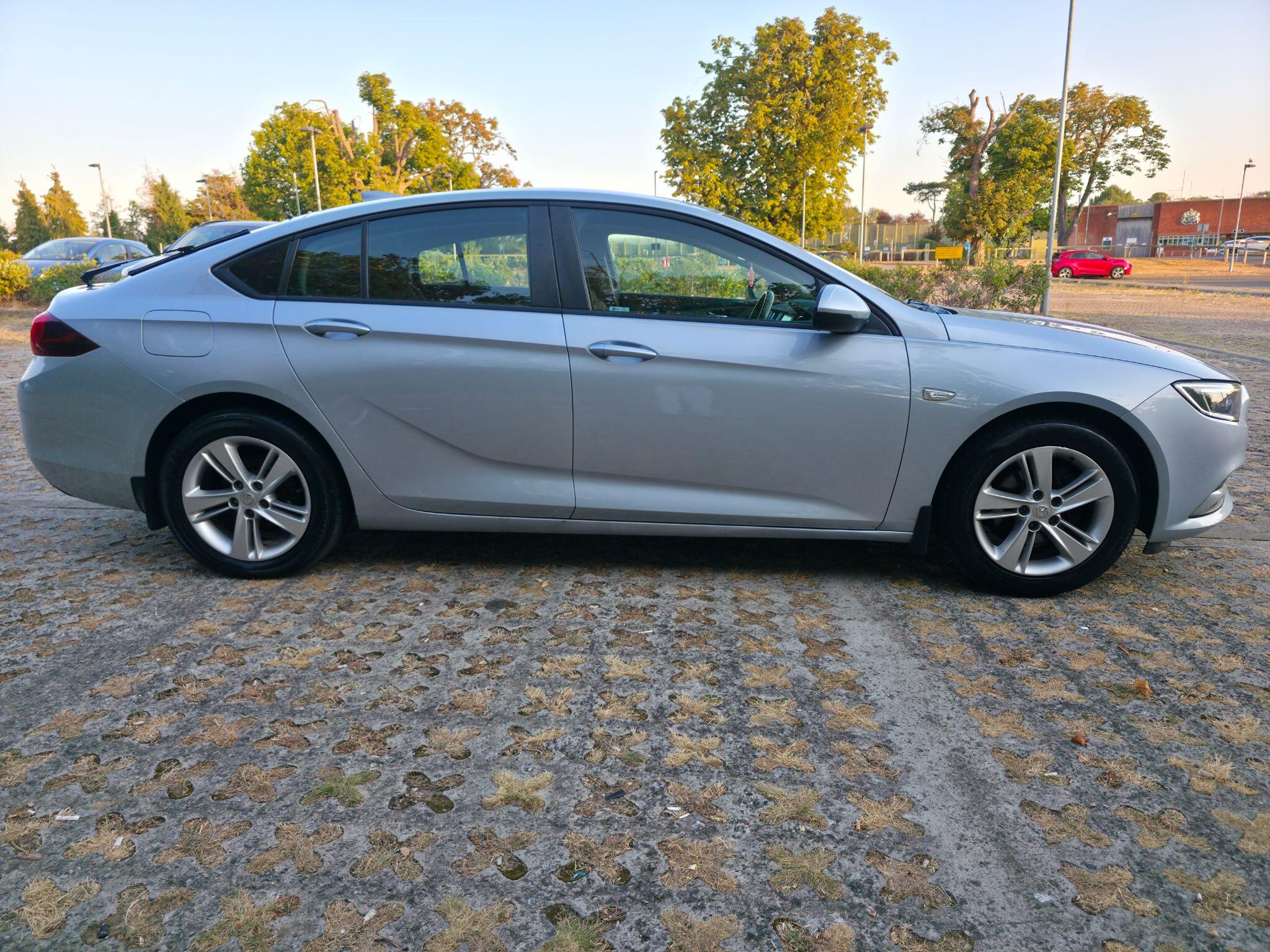 Vauxhall Insignia view 7