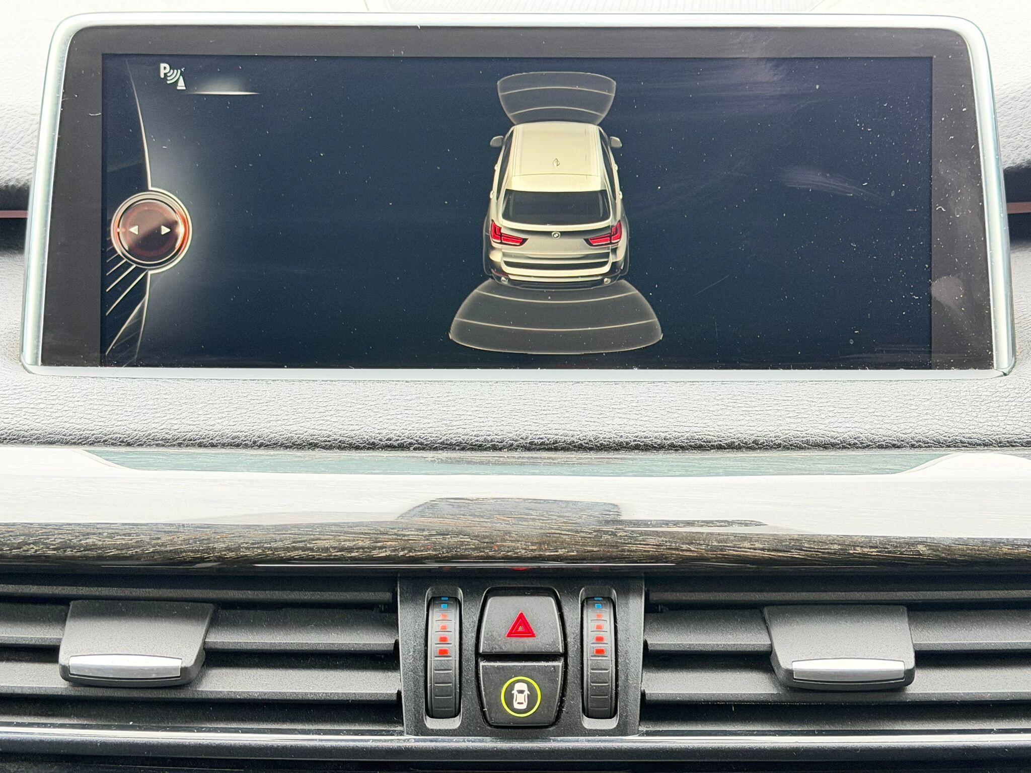 BMW X5 view 4