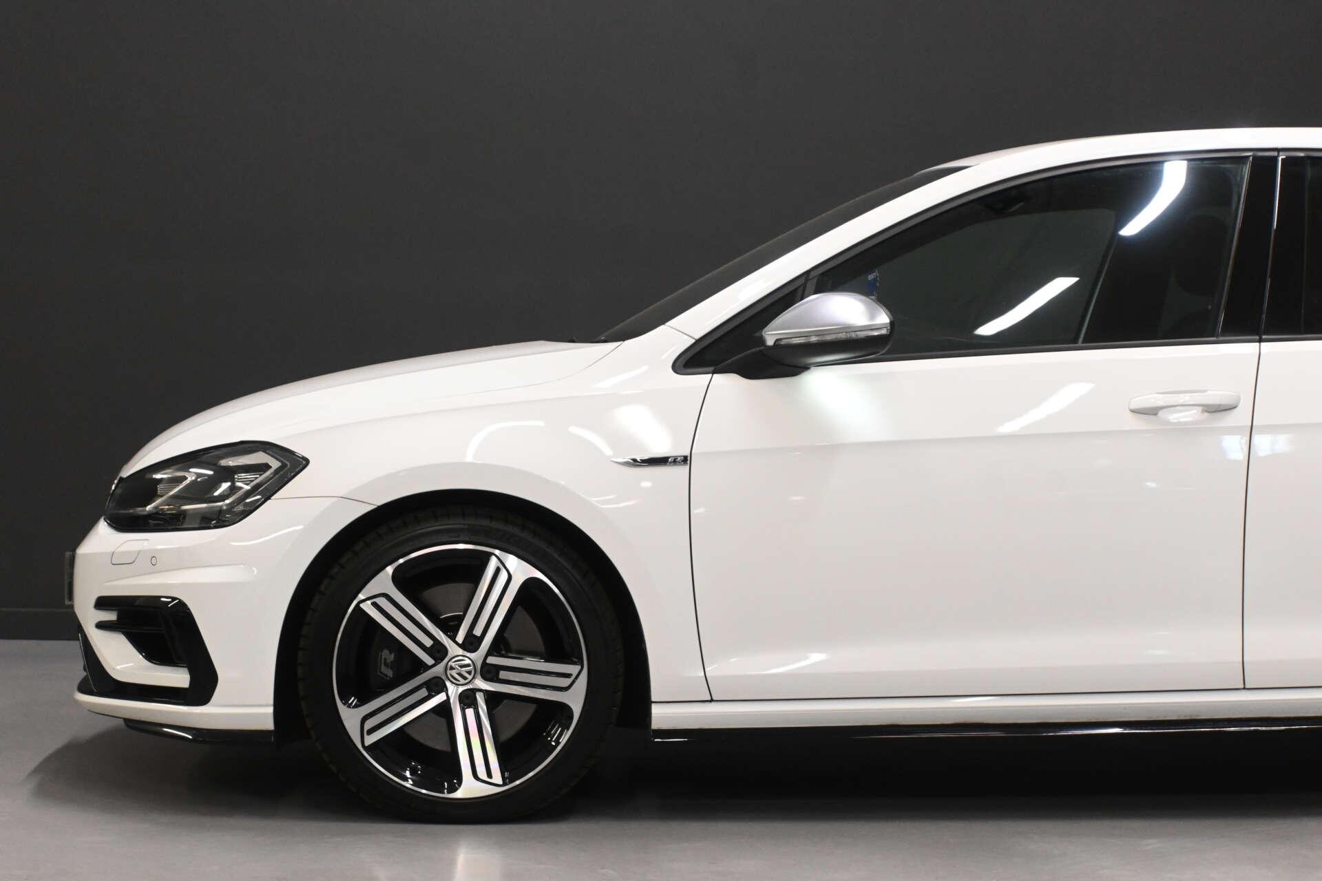 Volkswagen Golf view 42