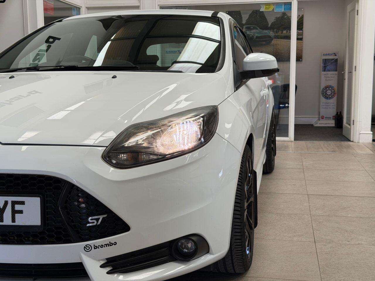 Ford Focus view 39