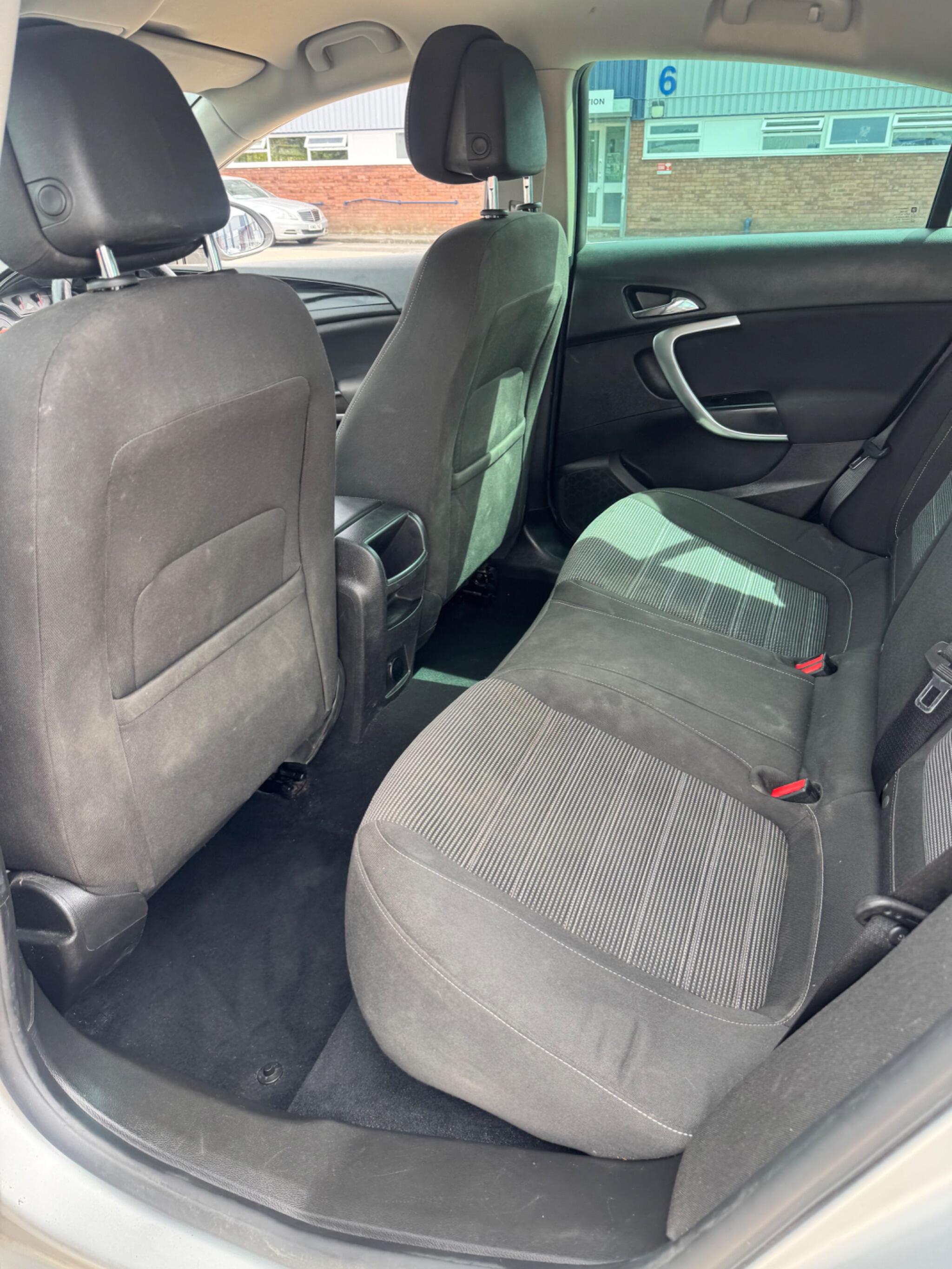 Vauxhall Insignia view 28