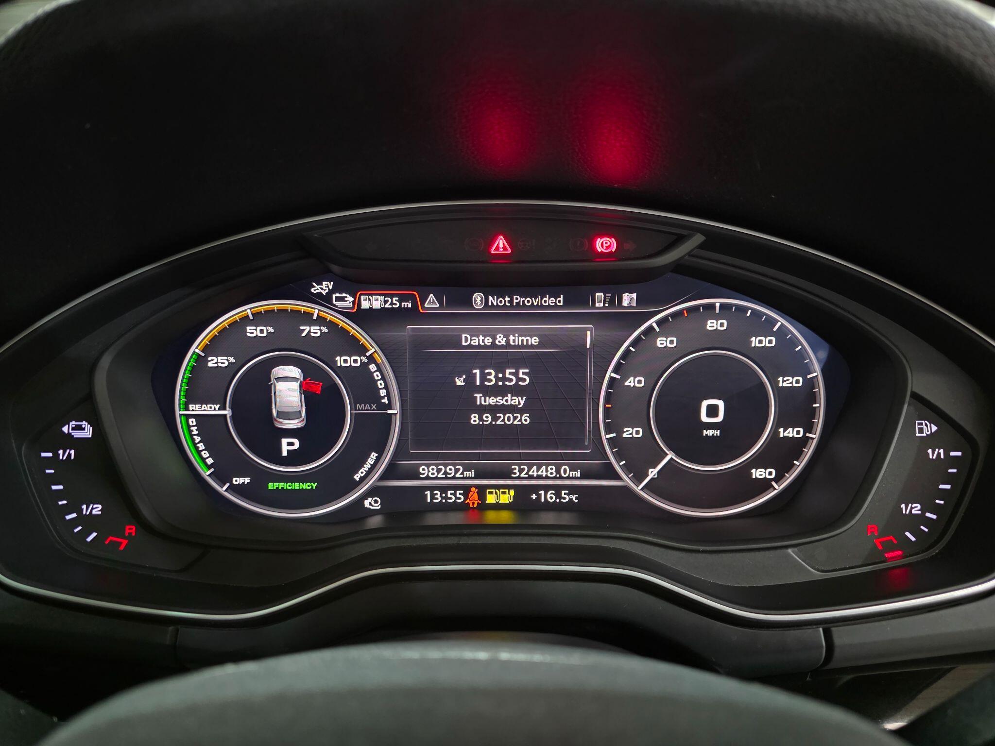 Audi Q5 view 17