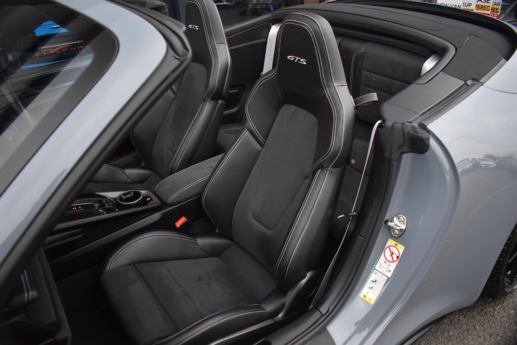 Porsche 911 view 53