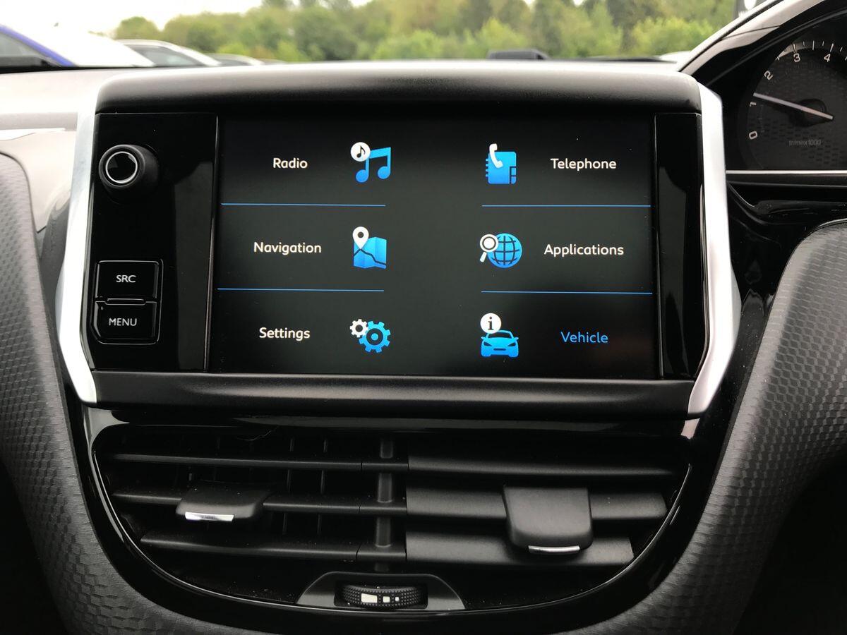 Peugeot 2008 view 13