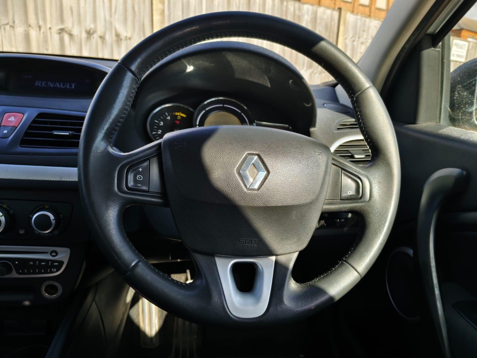 Renault Megane view 16