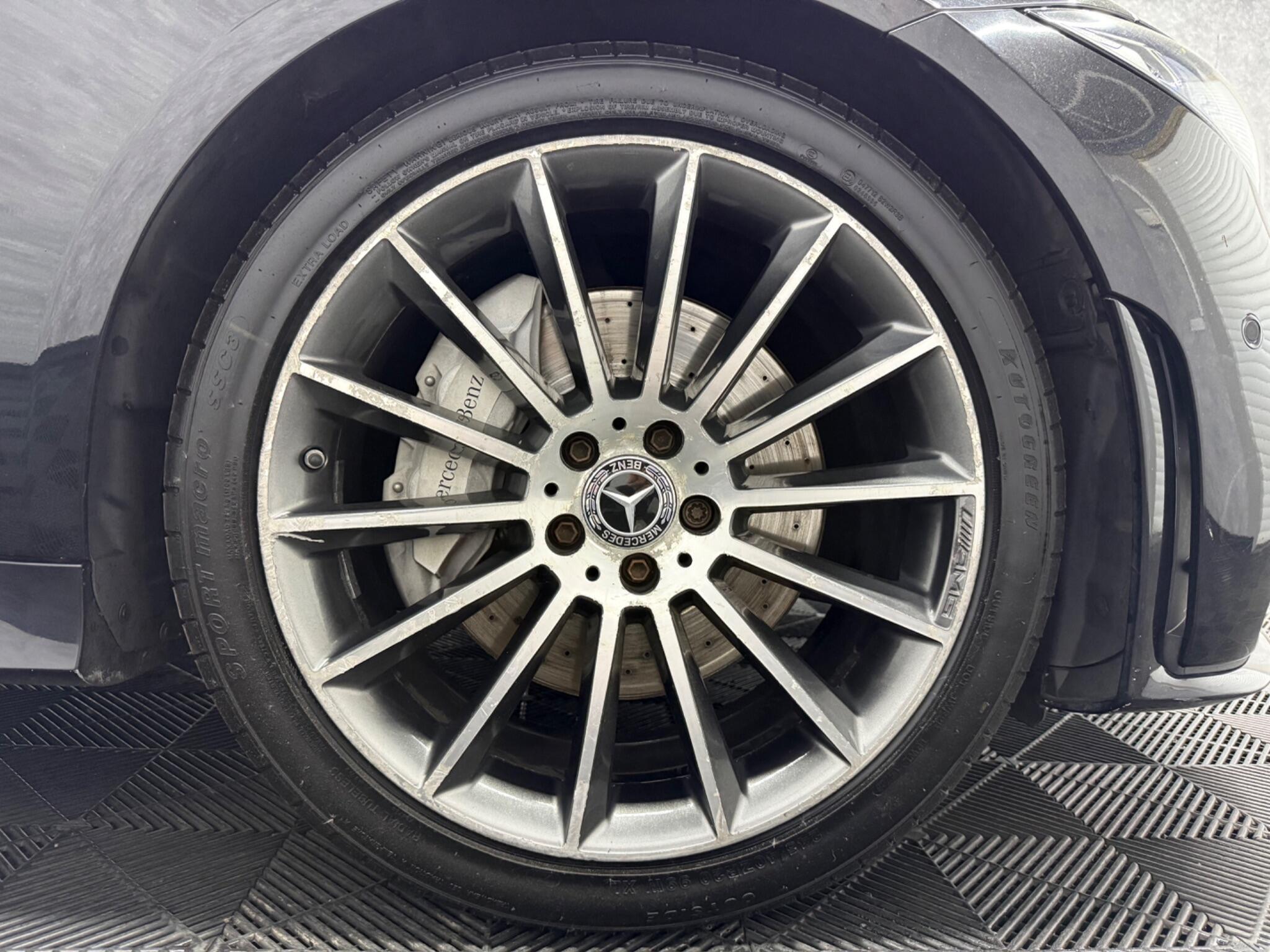 Mercedes-Benz CLS view 30