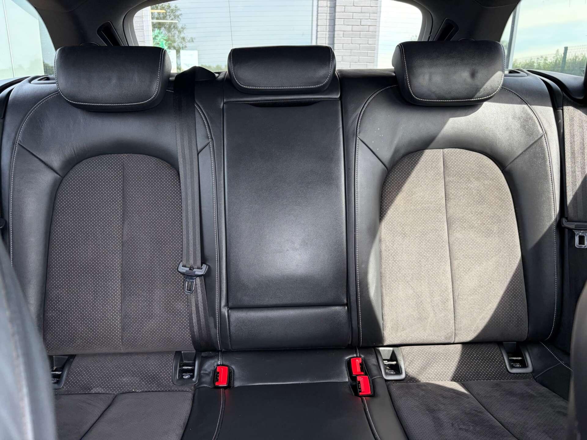 Audi A6 view 32