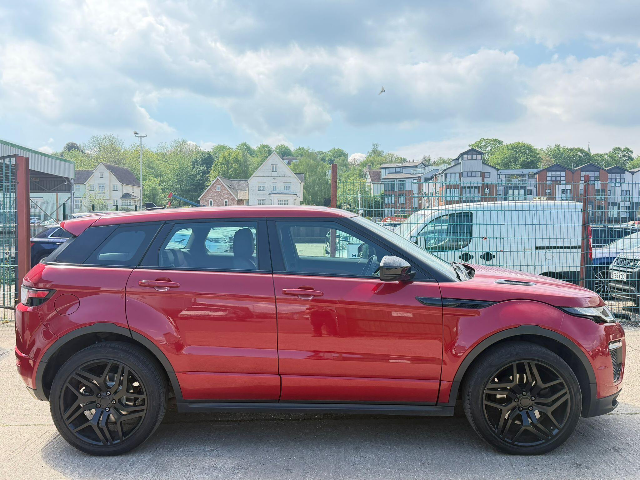 Land Rover Range Rover Evoque view 2