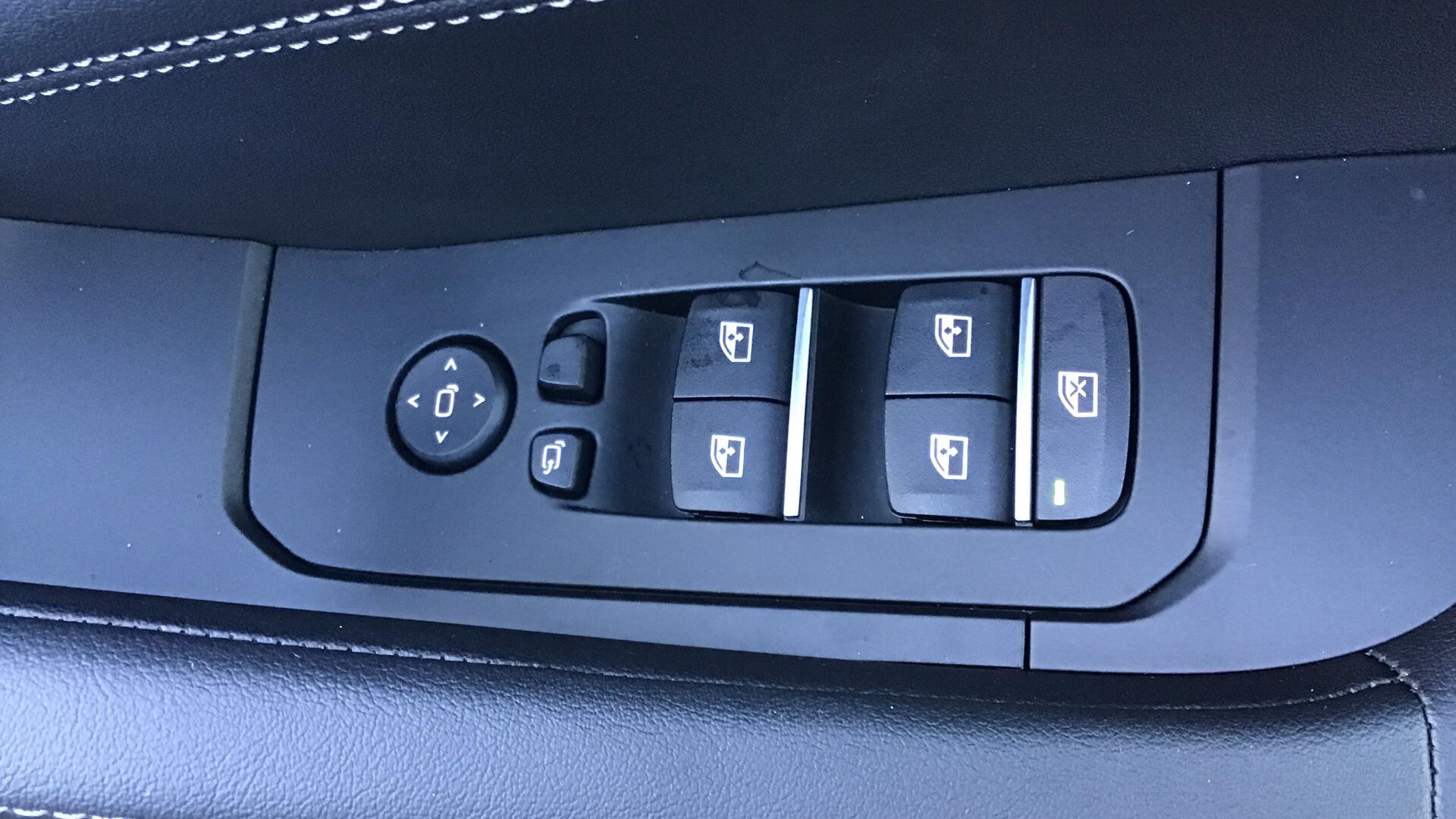 BMW X6 view 28