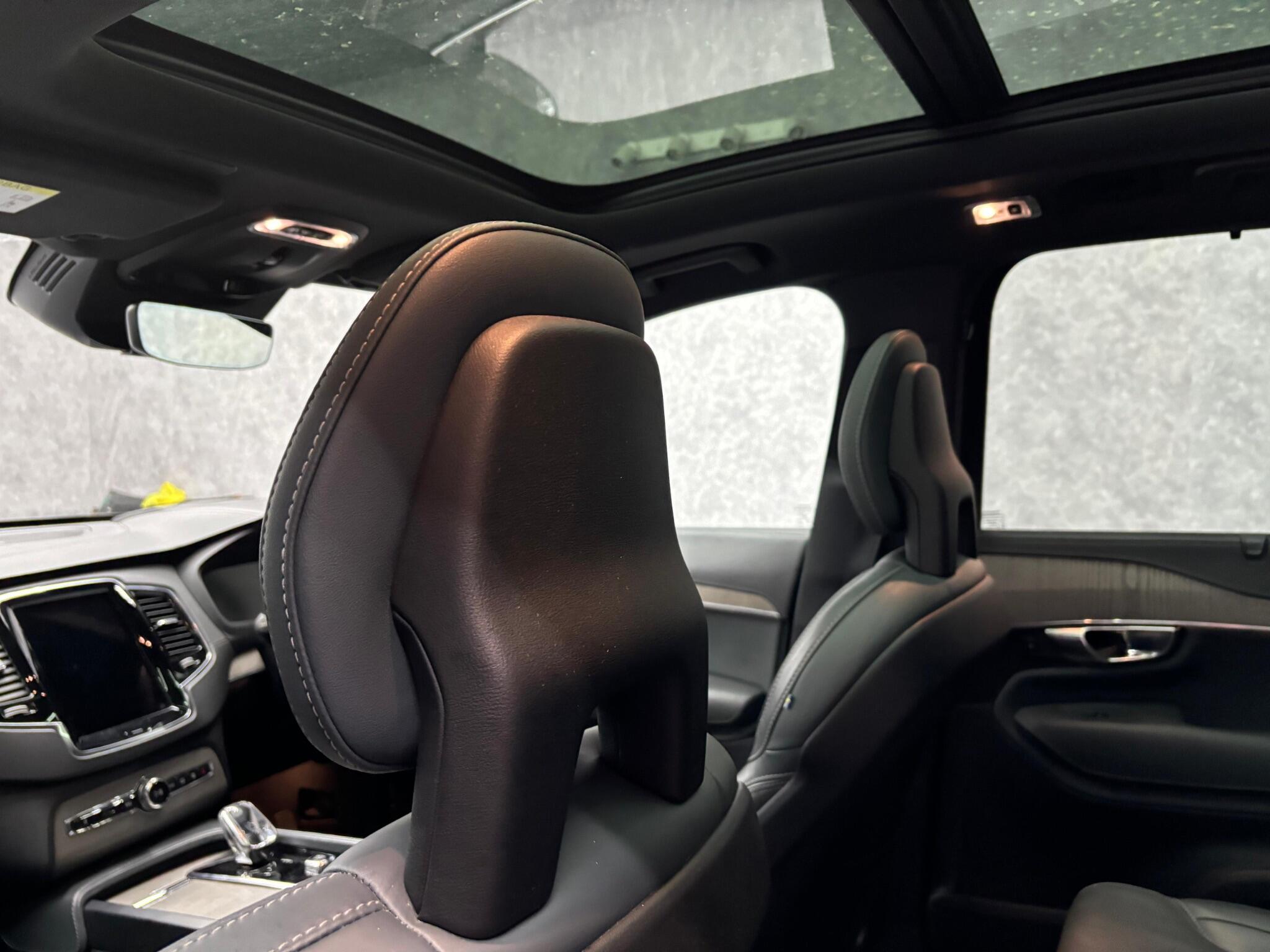Volvo XC90 view 30