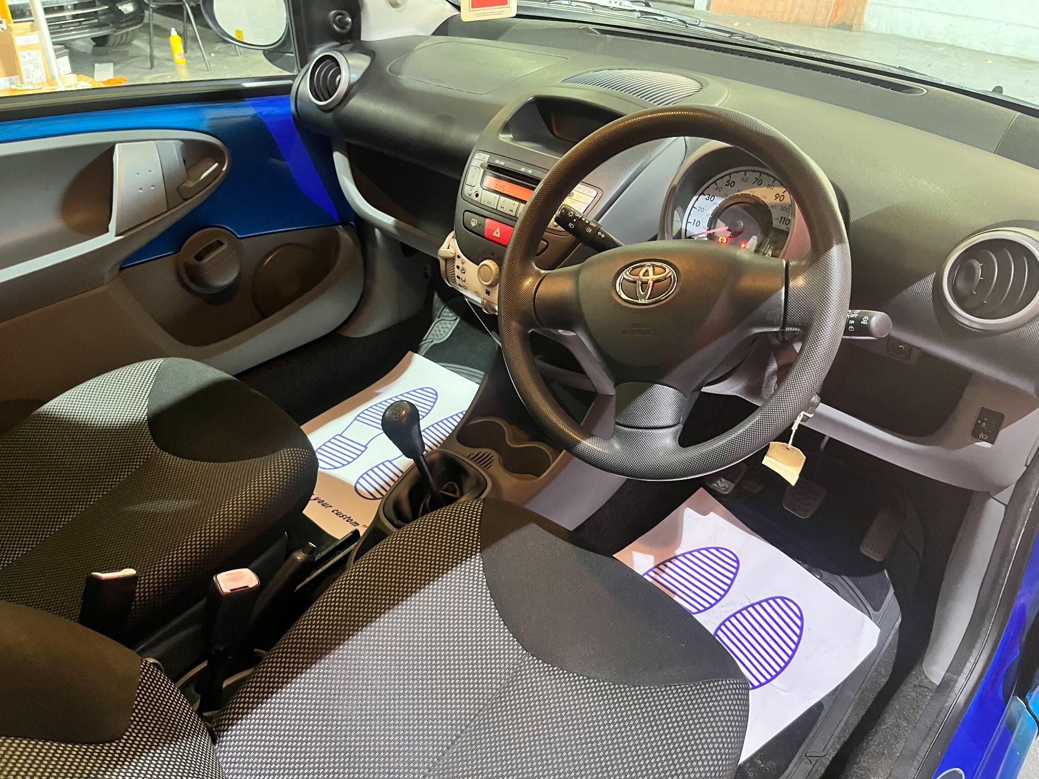 Toyota Aygo view 8